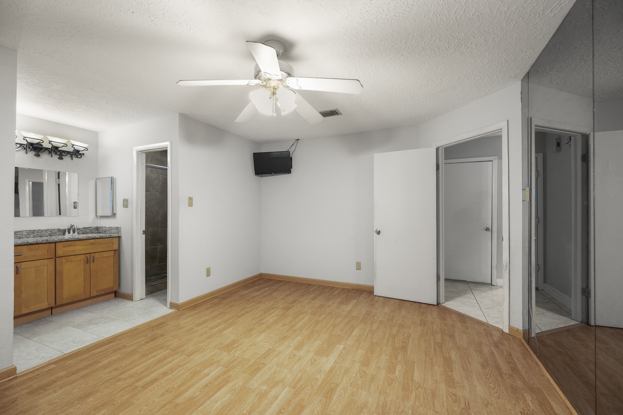 23826 Lestergate Drive Property Photo 17