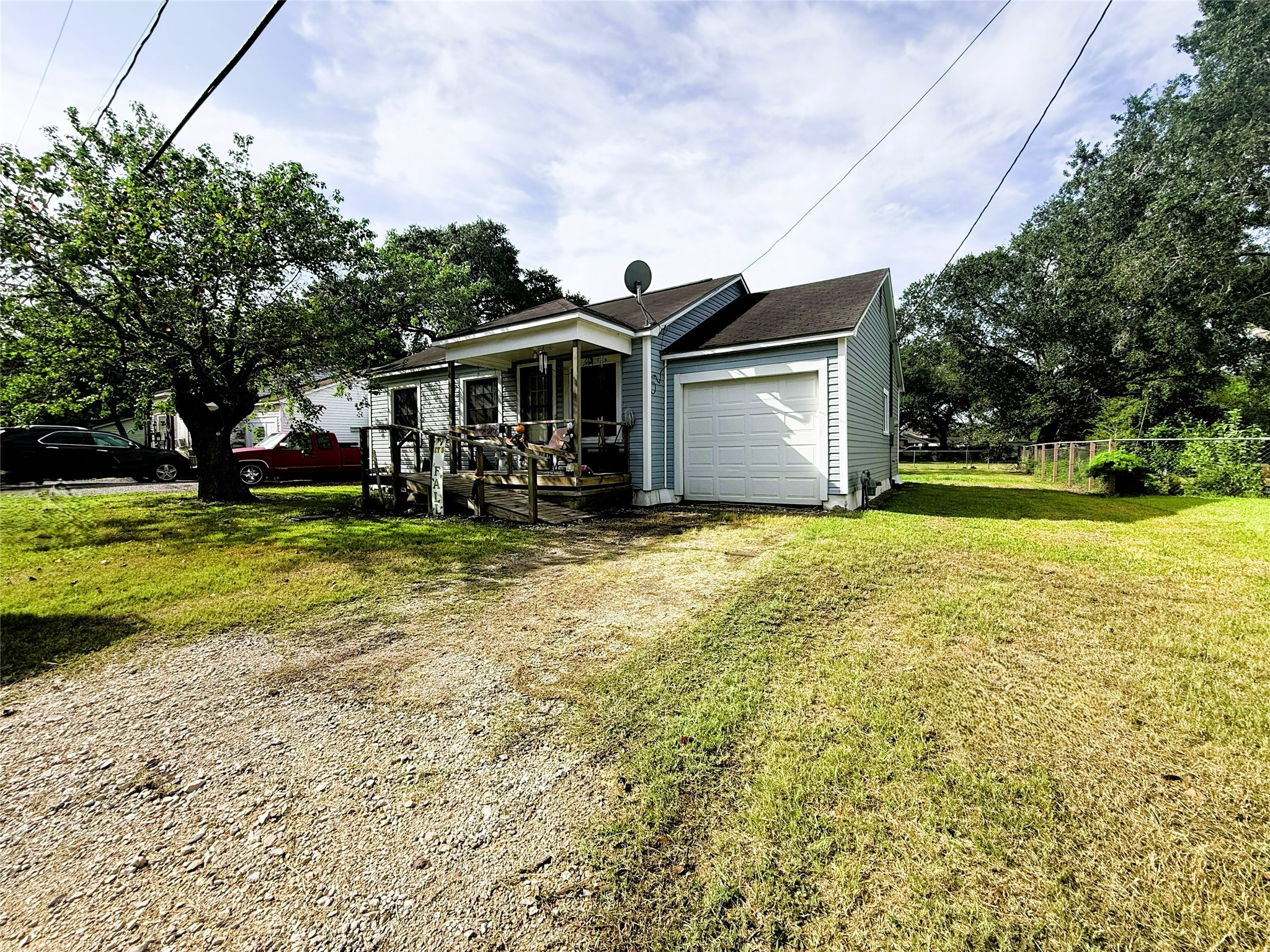 608 Hackberry Bend Property Photo 2