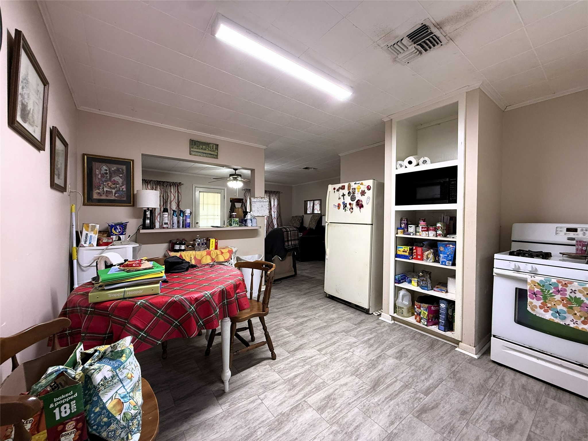 608 Hackberry Bend Property Photo 7