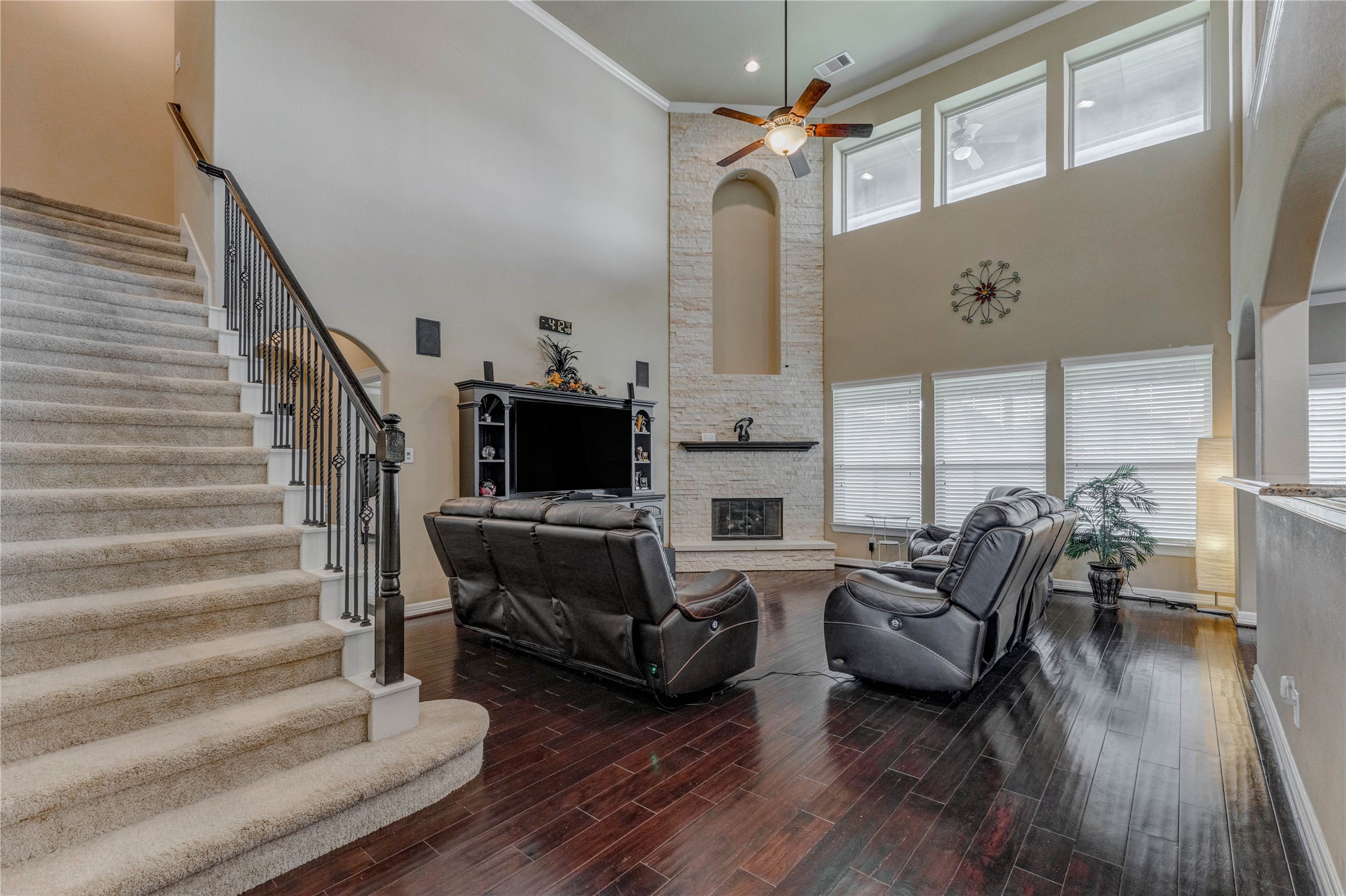 27810 Yorkshire Brook Lane Property Photo 4