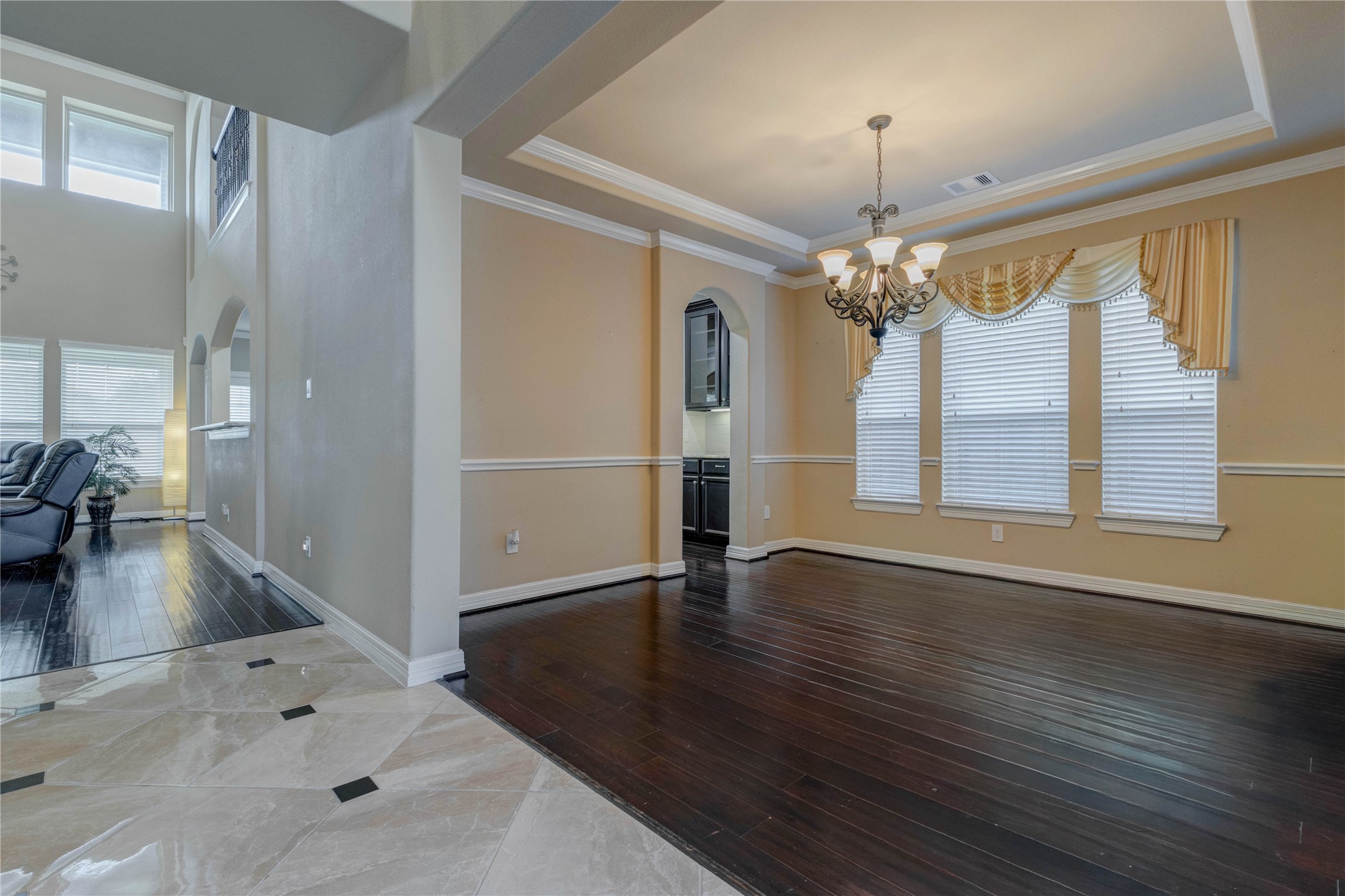 27810 Yorkshire Brook Lane Property Photo 8