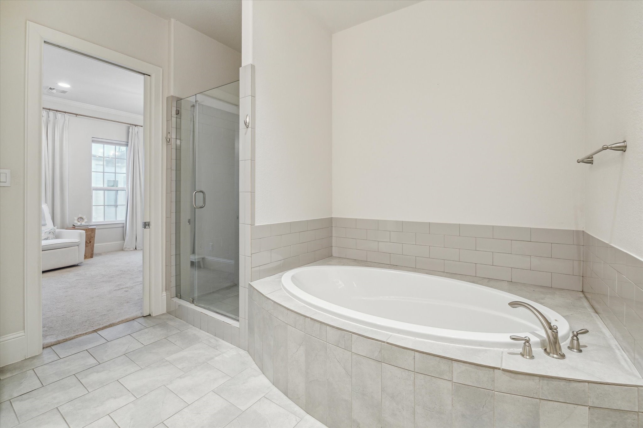 2618 Madeline Grove Drive Property Photo 15