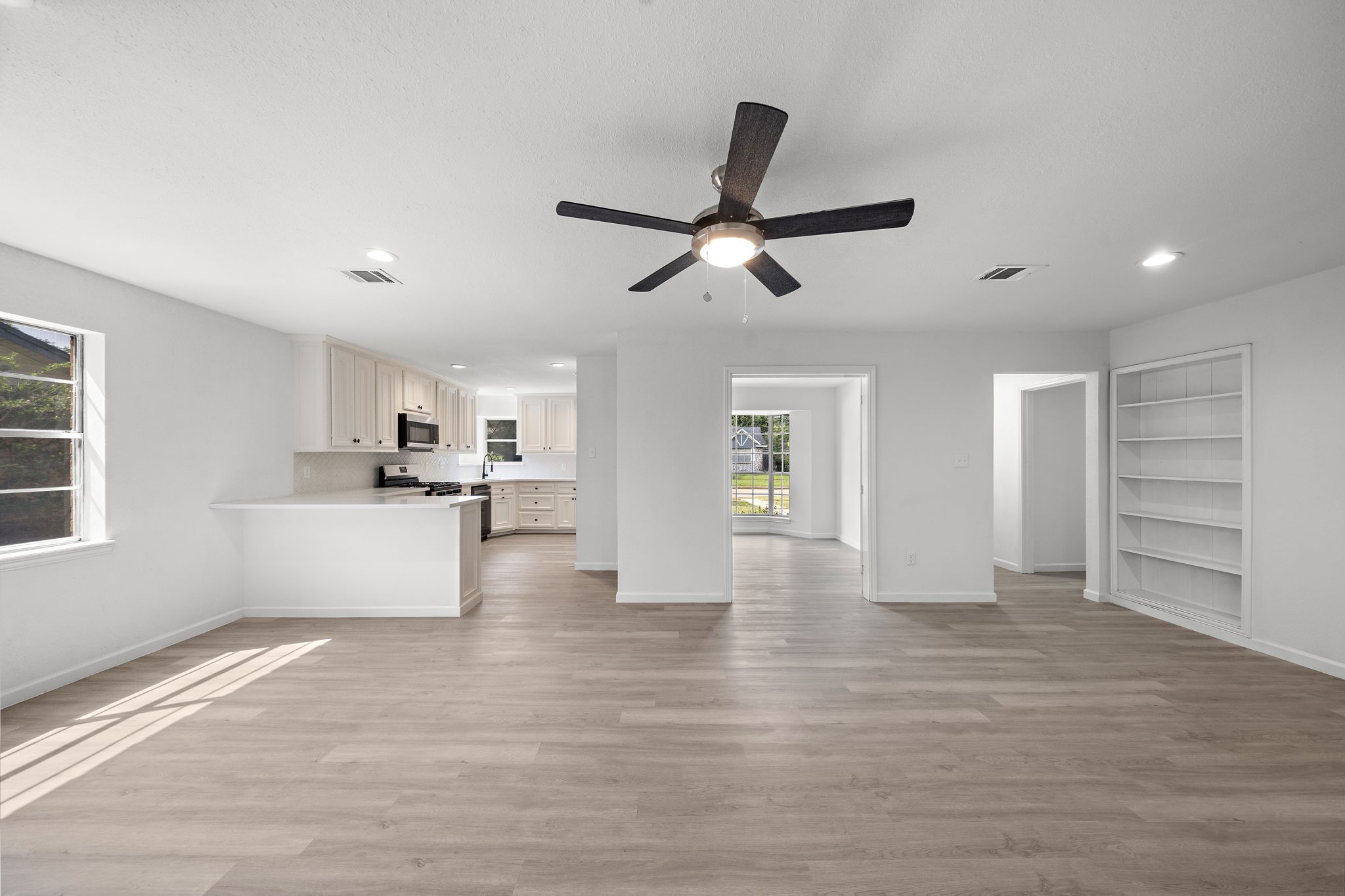 2526 Nightowl Trail Property Photo 10