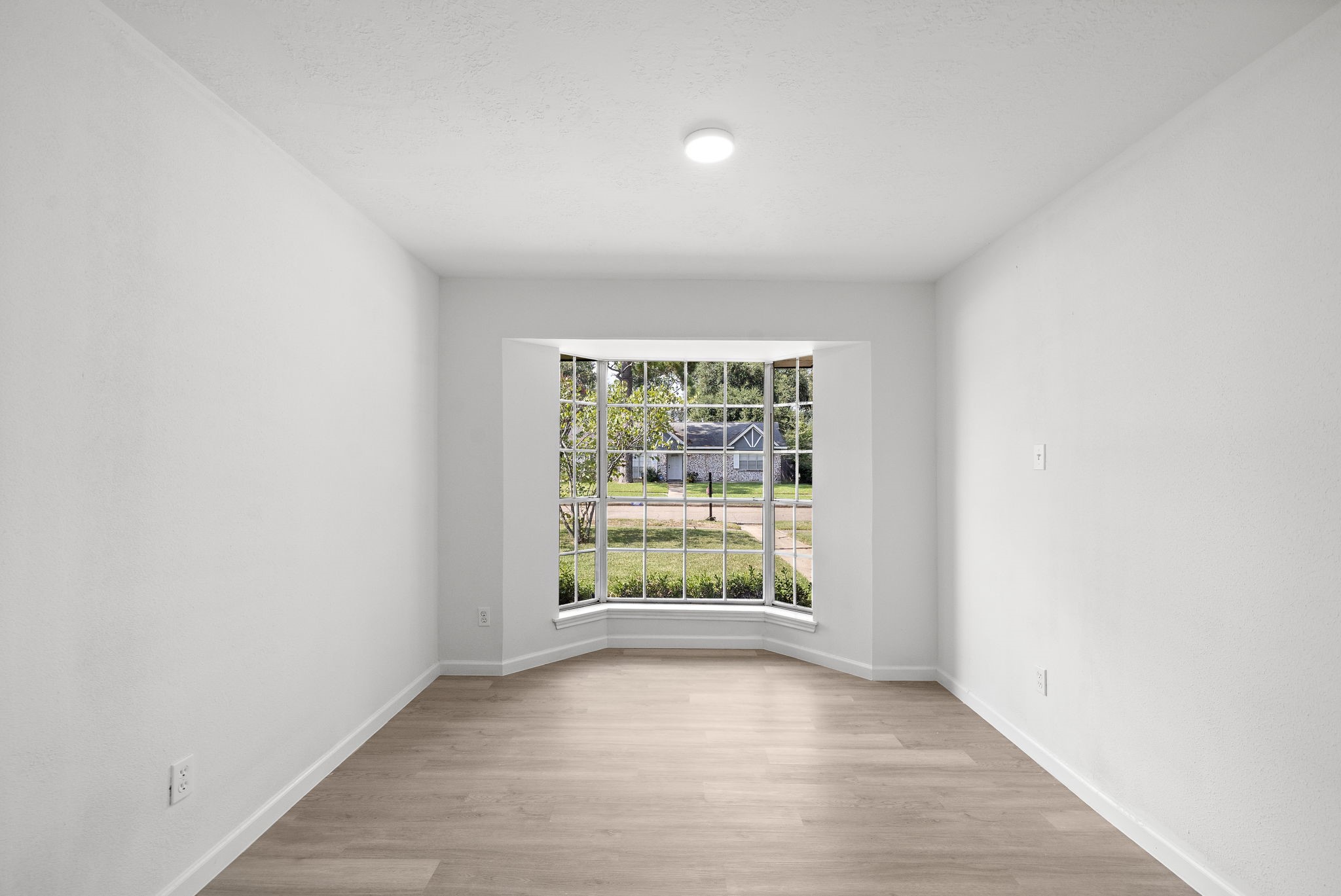 2526 Nightowl Trail Property Photo 13
