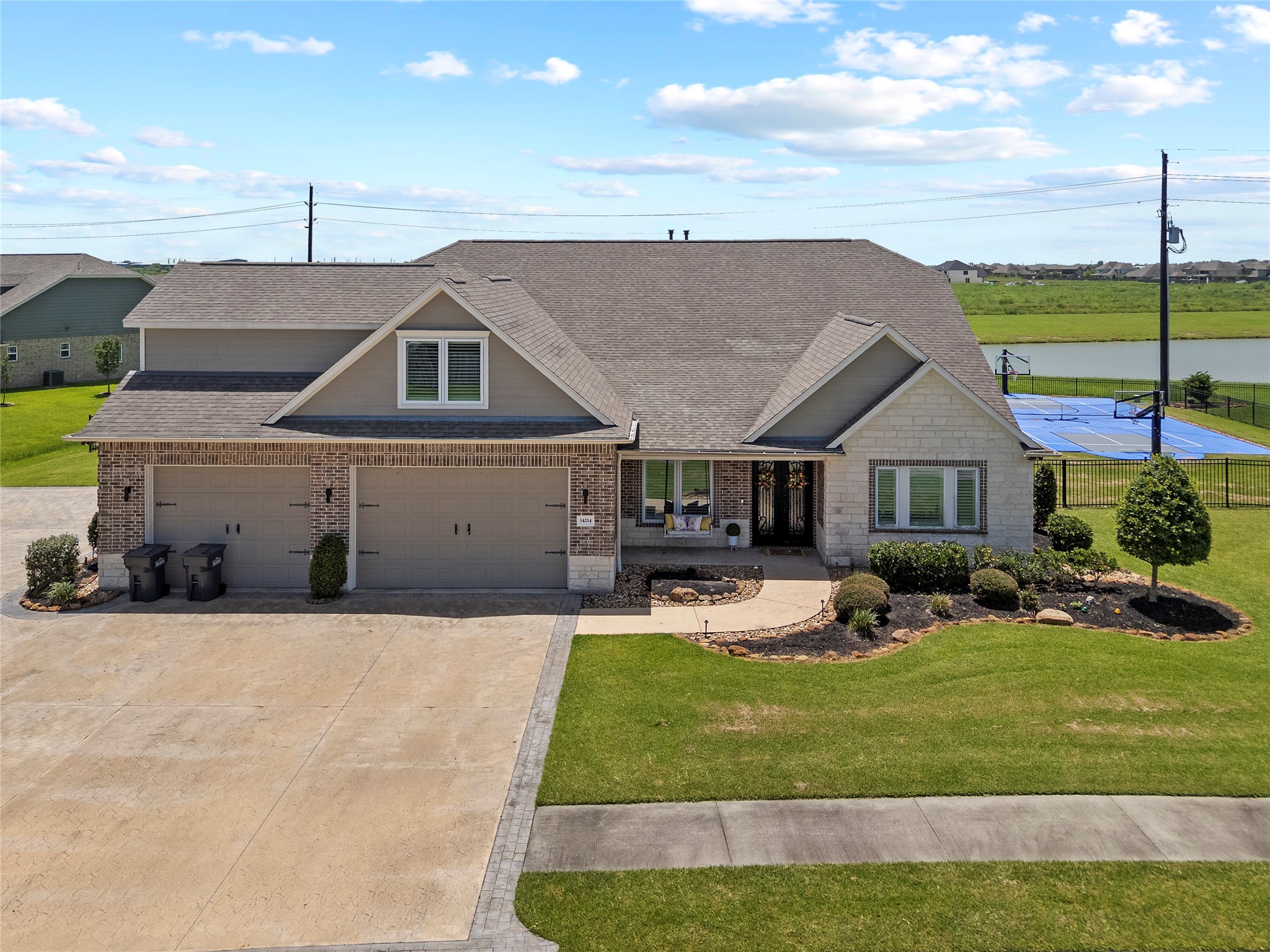 14214 Meadowlands Drive Property Photo