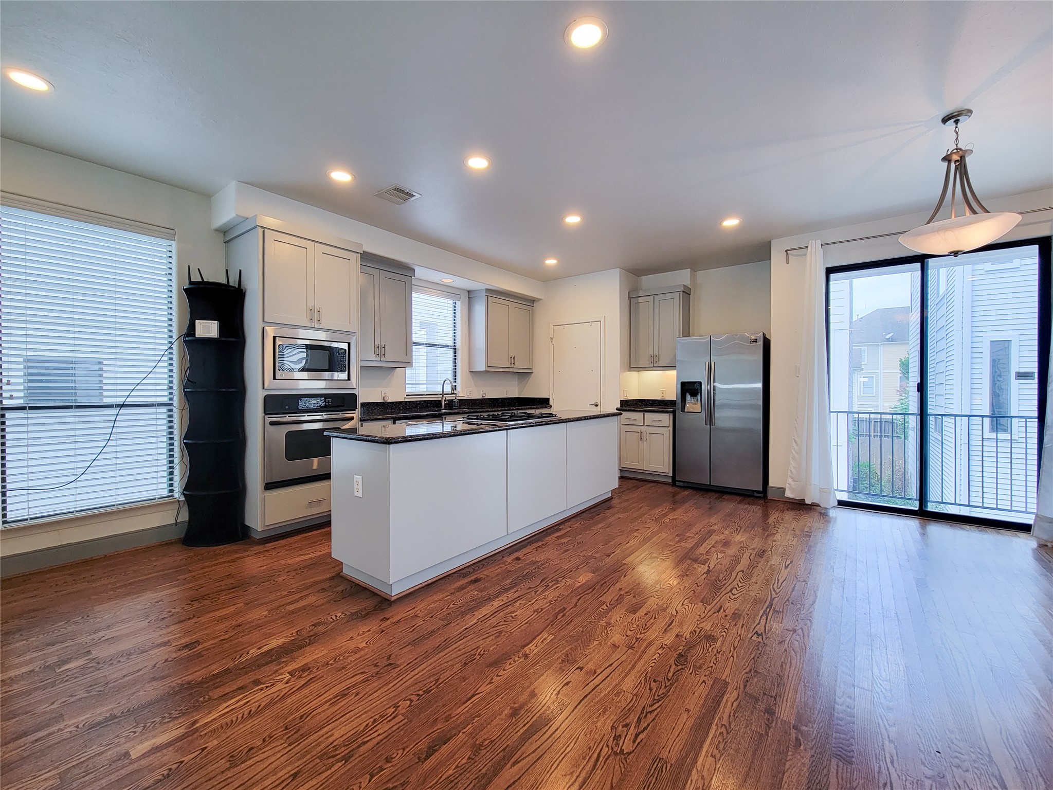 1432 Ennis Street Property Photo 4