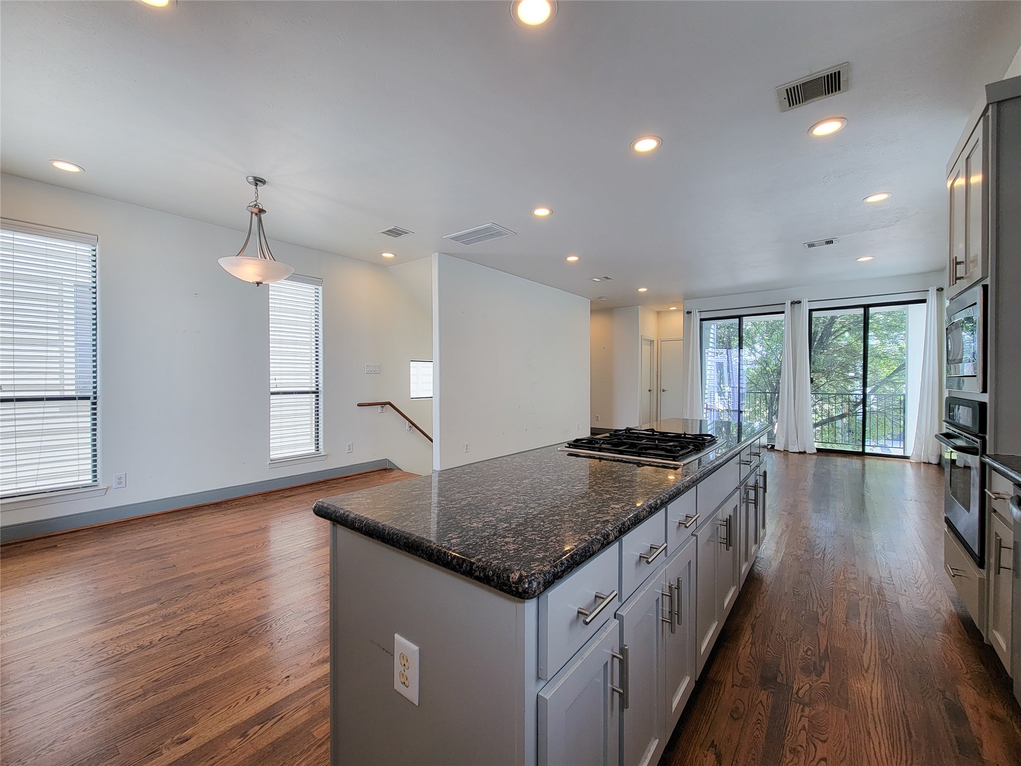 1432 Ennis Street Property Photo 10