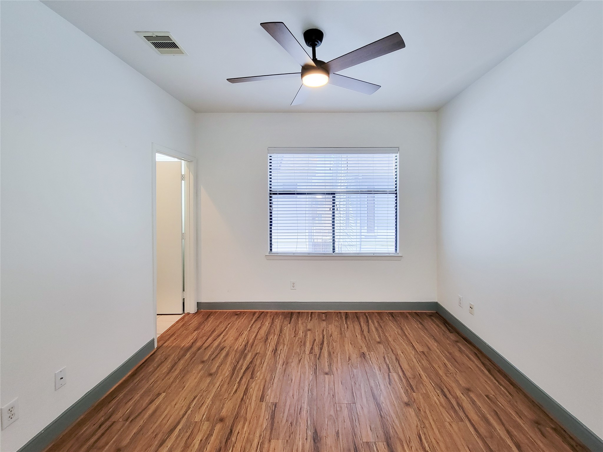 1432 Ennis Street Property Photo 29
