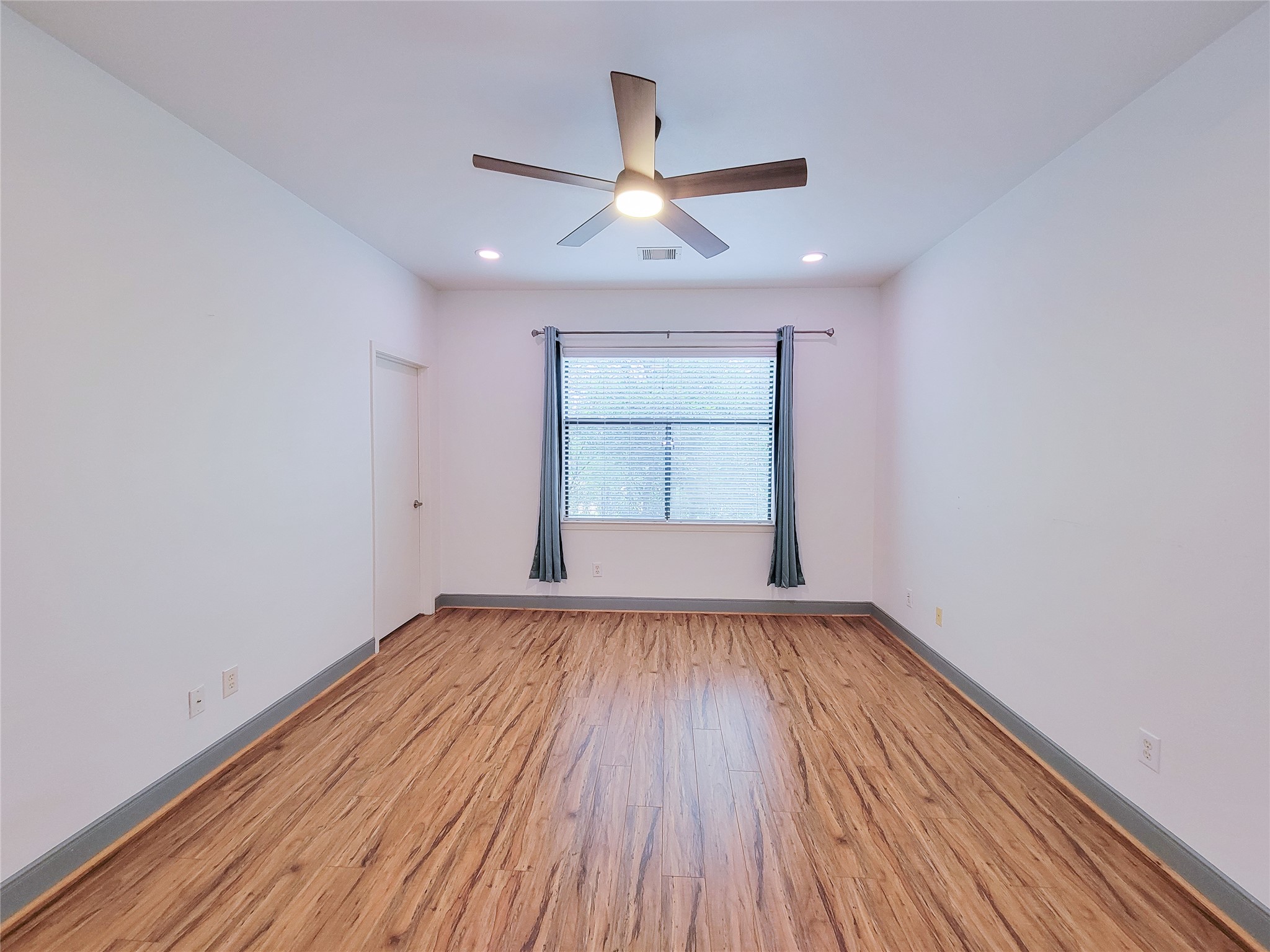1432 Ennis Street Property Photo 32