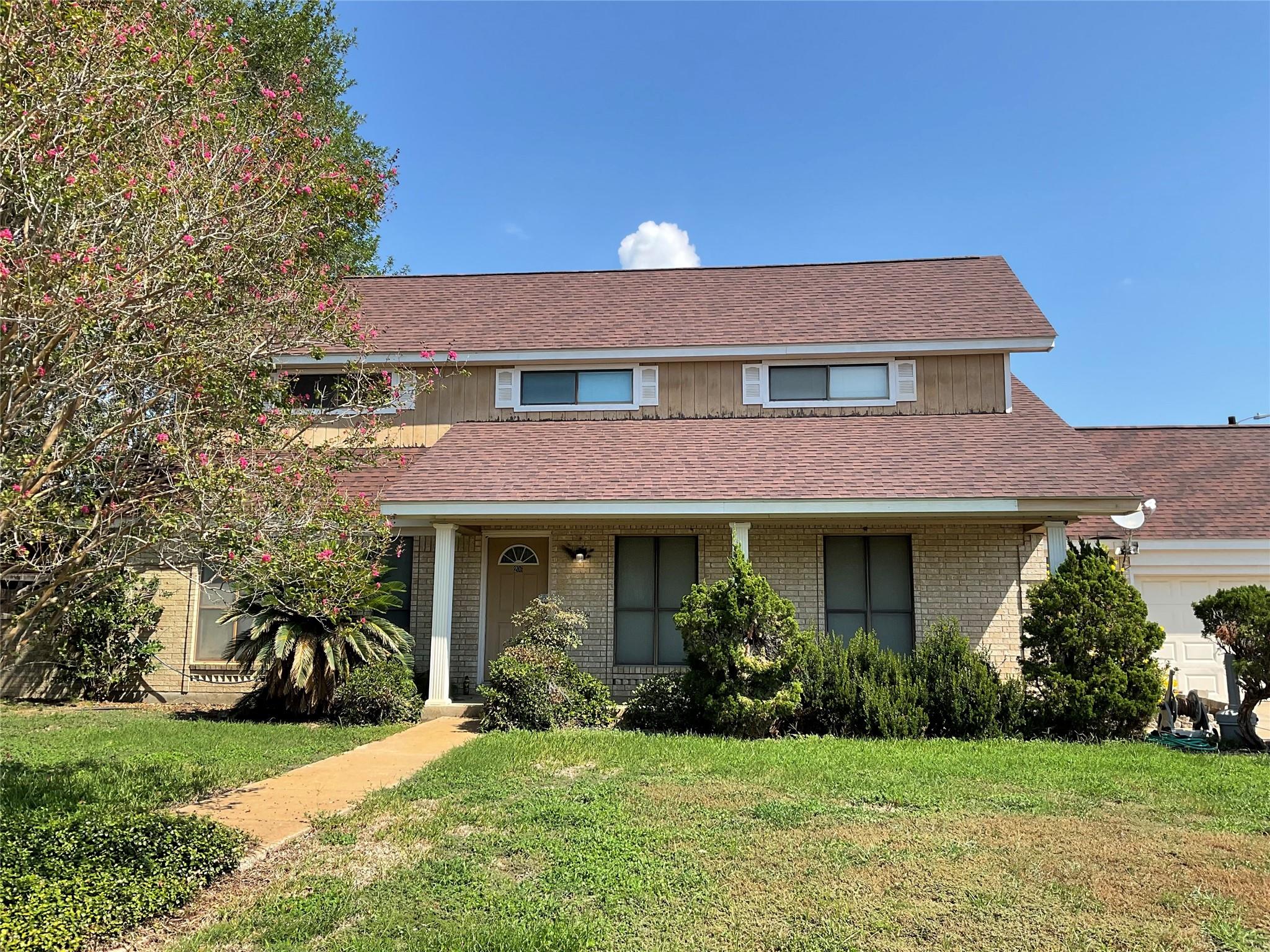 206 Mann Street Property Photo 1