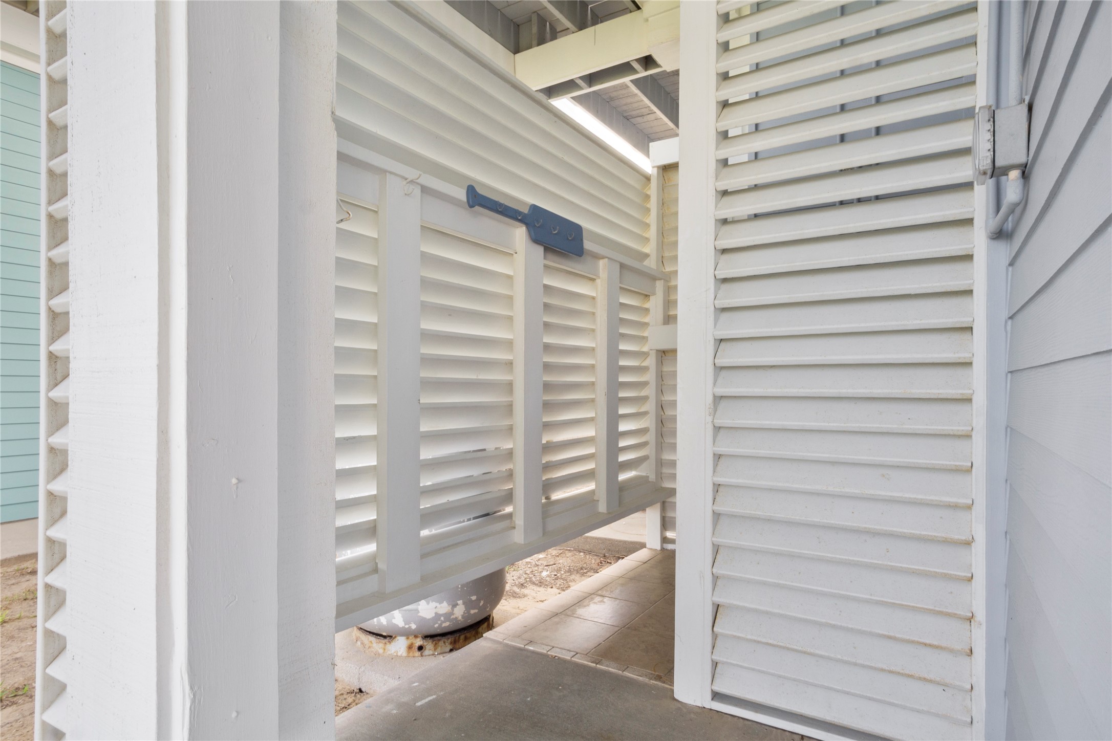 2728 Gillespie Property Photo 40