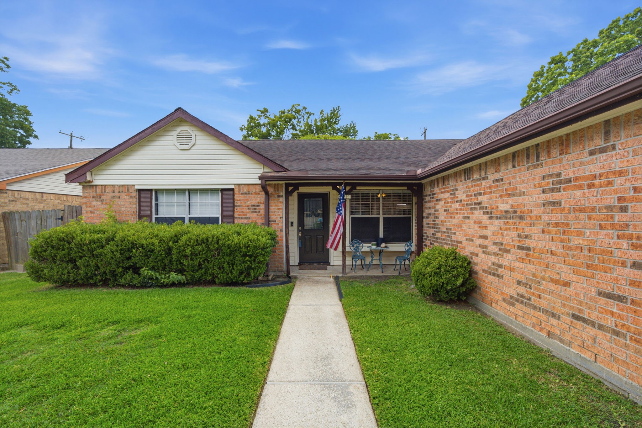 411 Forest Hills Drive Property Photo 2