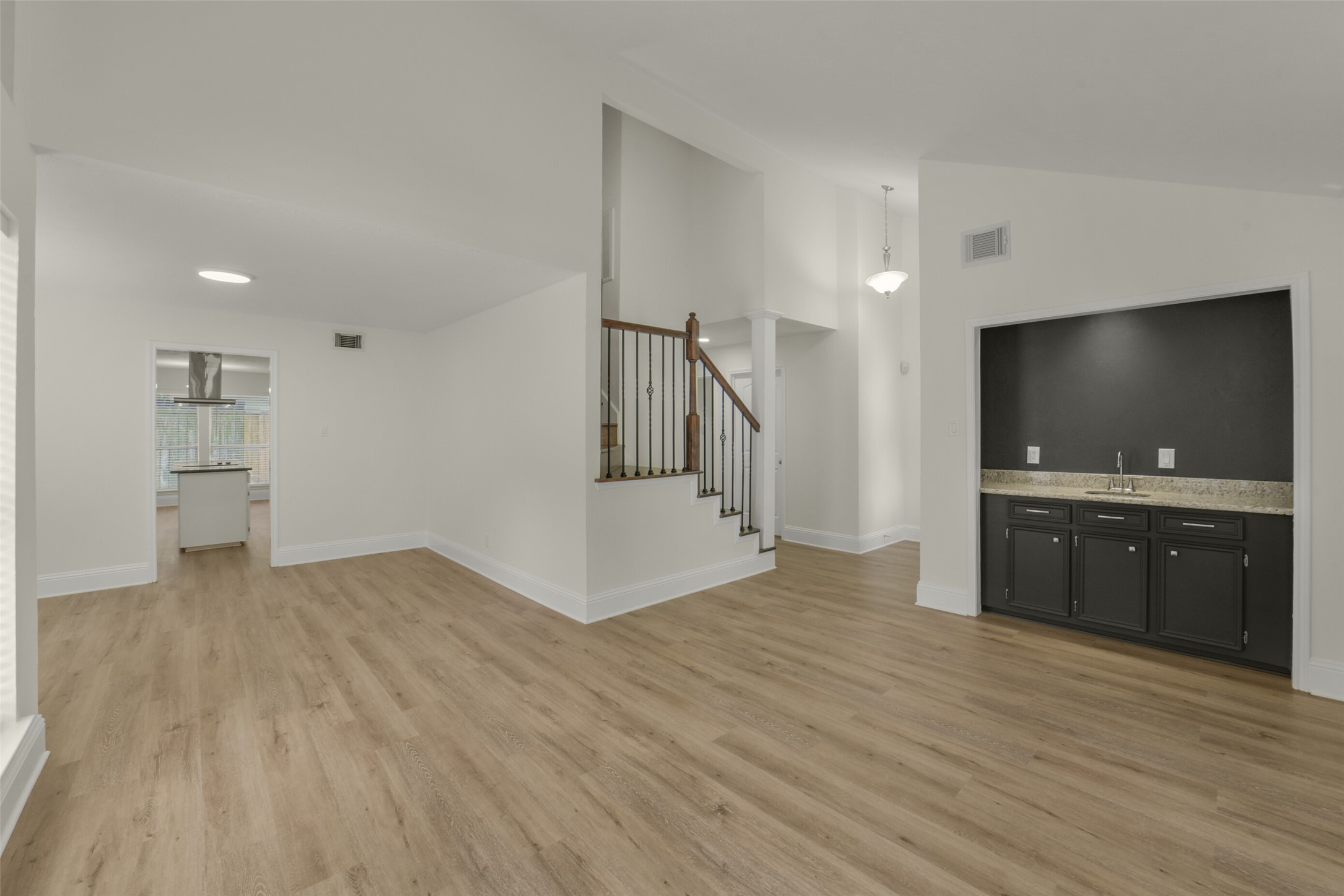 6206 Jamestown Colony Drive Property Photo 2