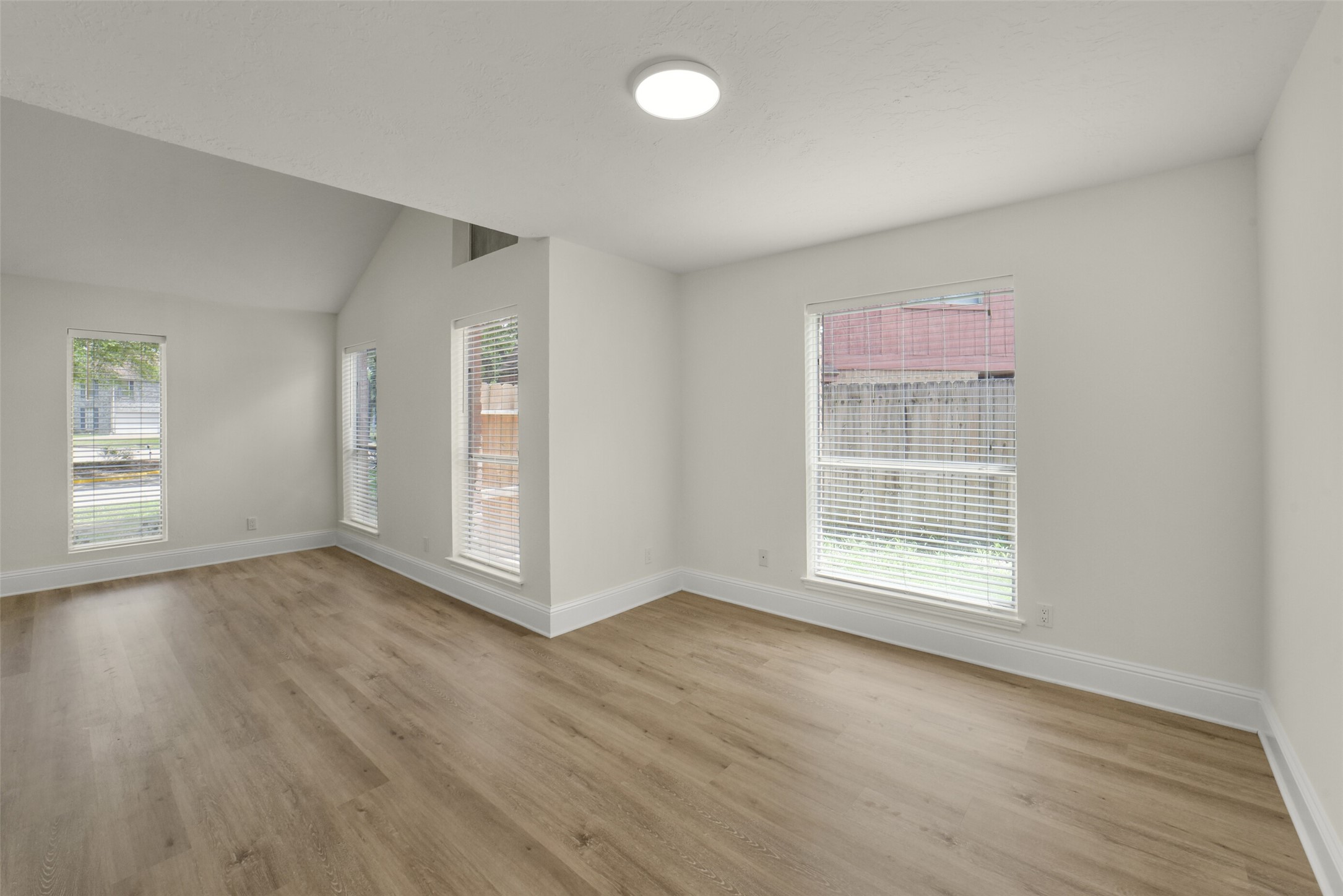 6206 Jamestown Colony Drive Property Photo 5