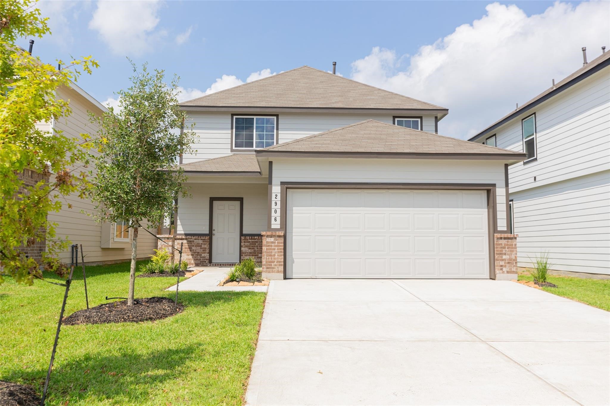2906 Briggs Drive Property Photo 1