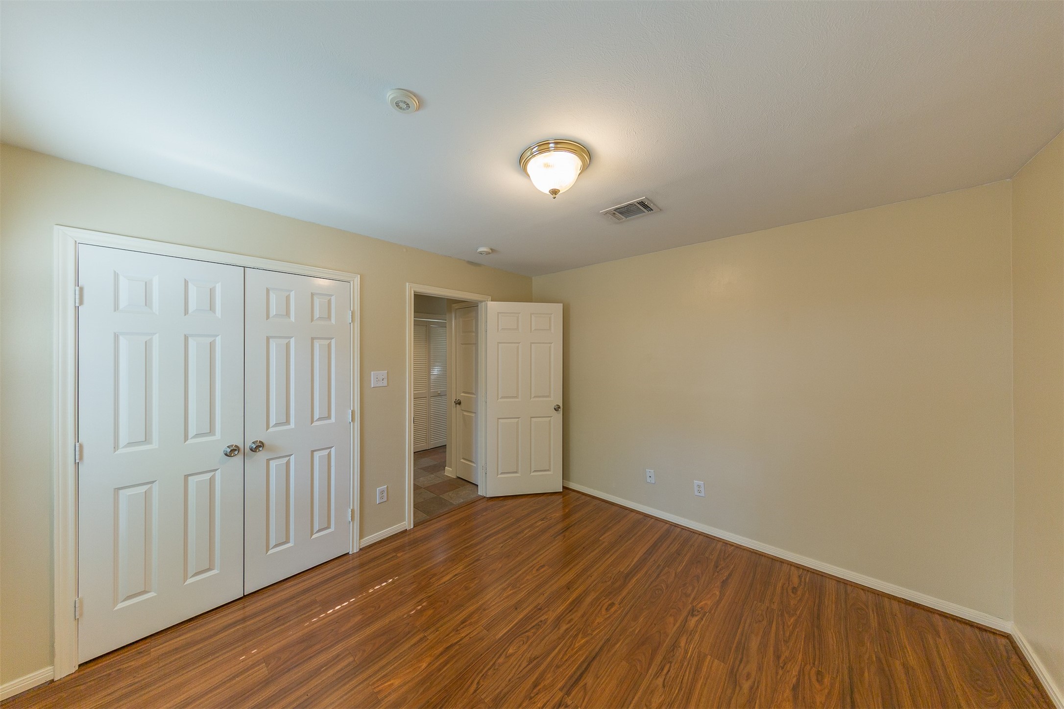 4811 Austin Street B Property Photo 6