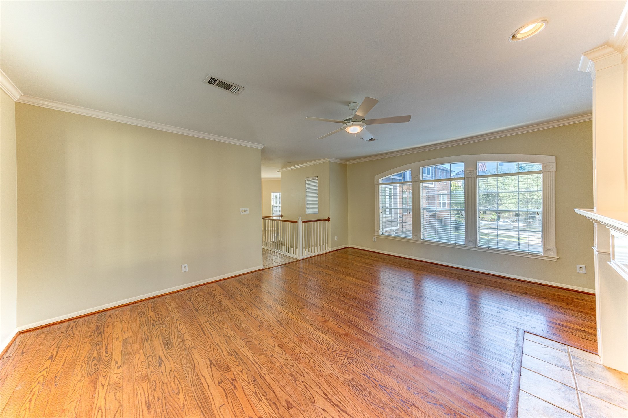 4811 Austin Street B Property Photo 10