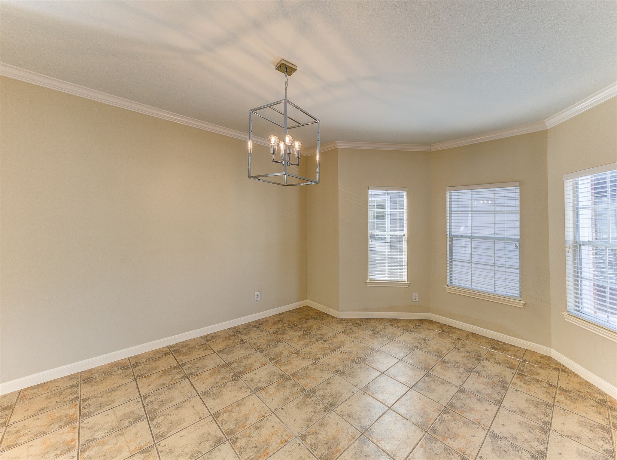 4811 Austin Street B Property Photo 12
