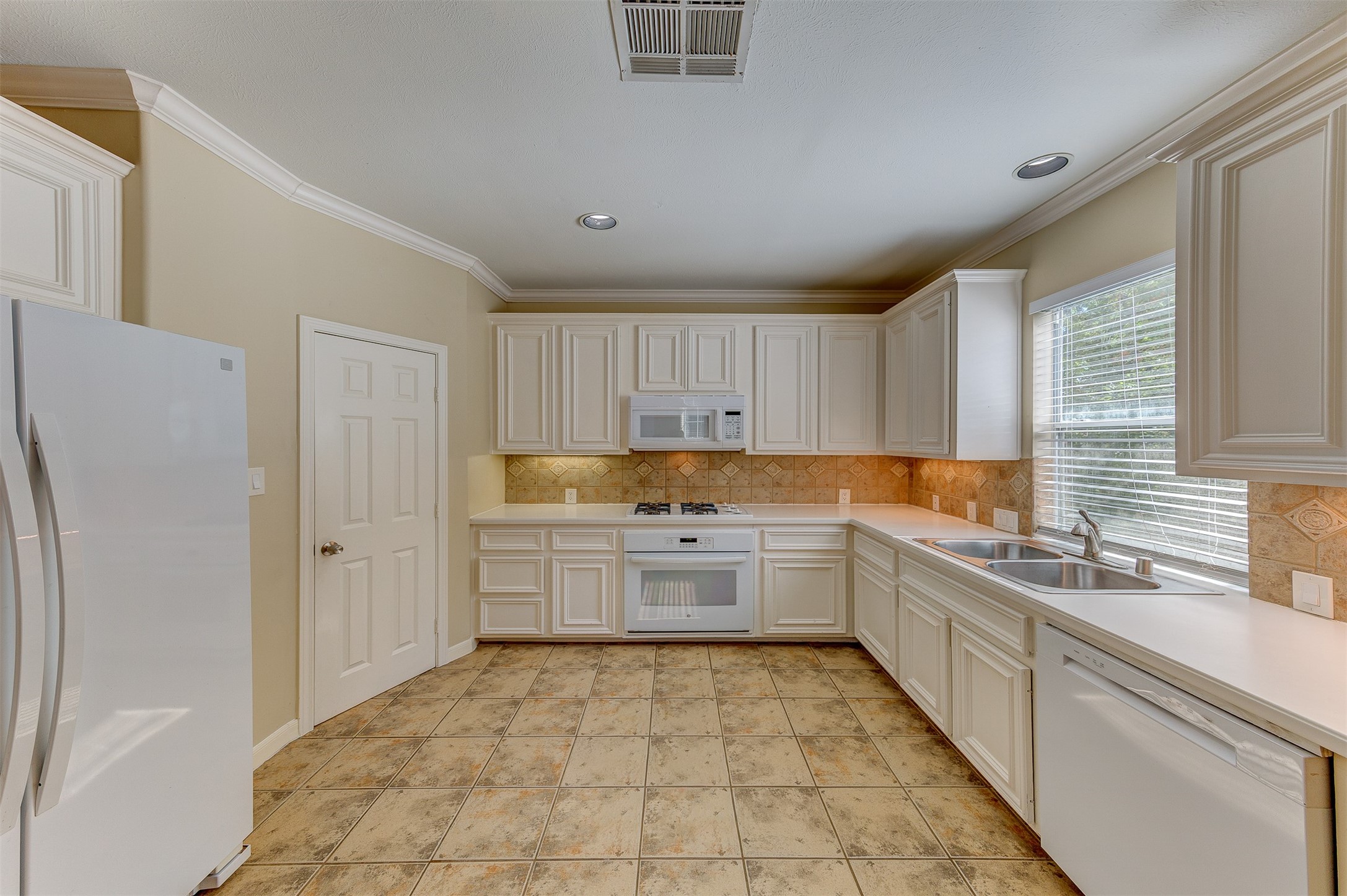 4811 Austin Street B Property Photo 14