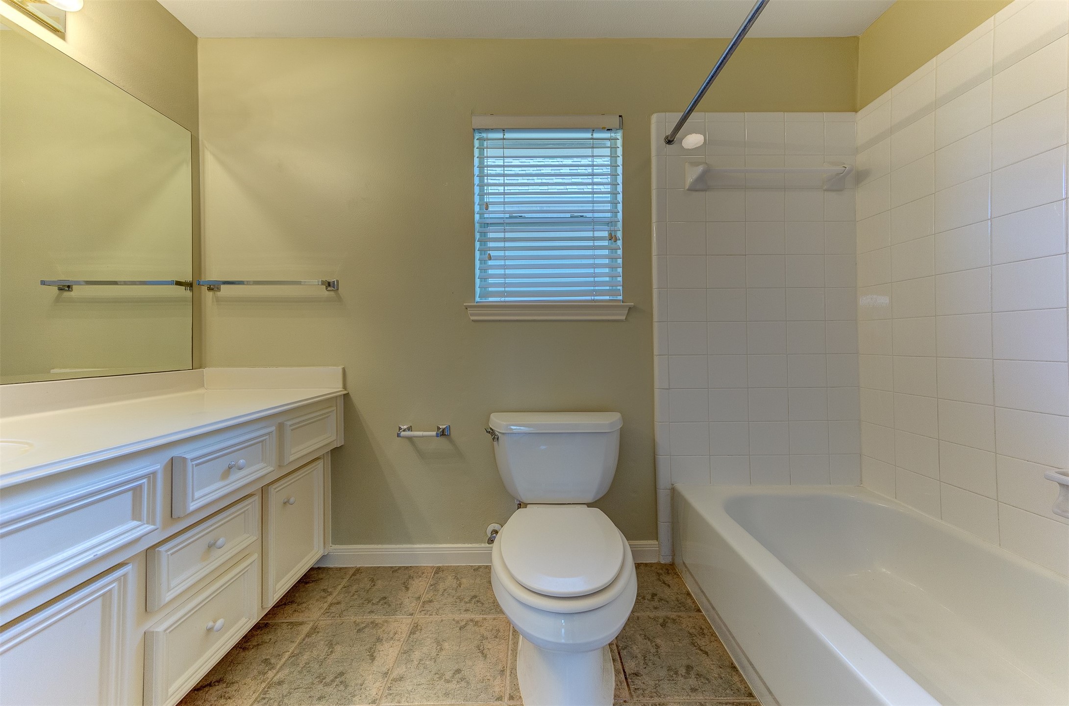 4811 Austin Street B Property Photo 25
