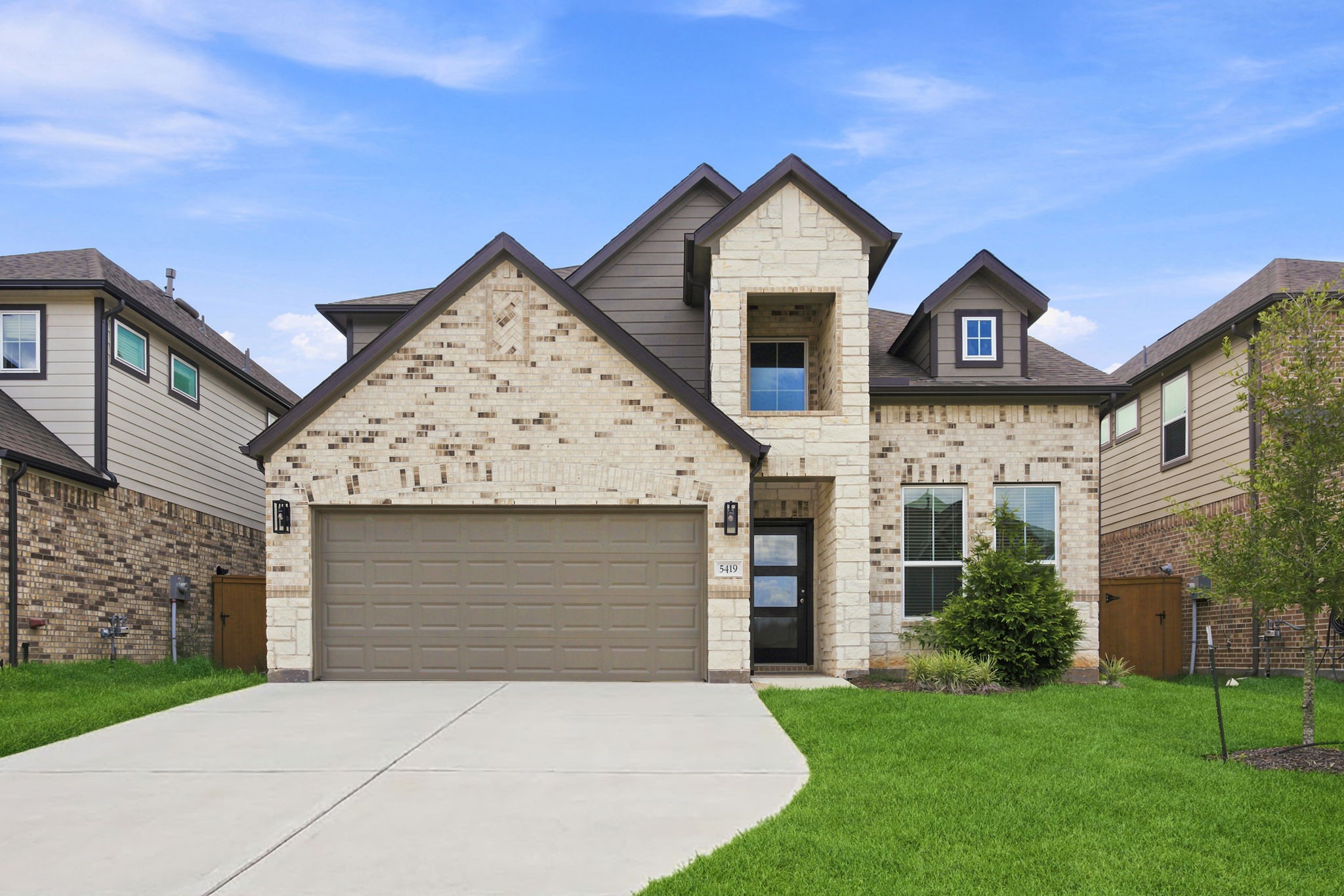 5419 Sunstone Circle Property Photo 1