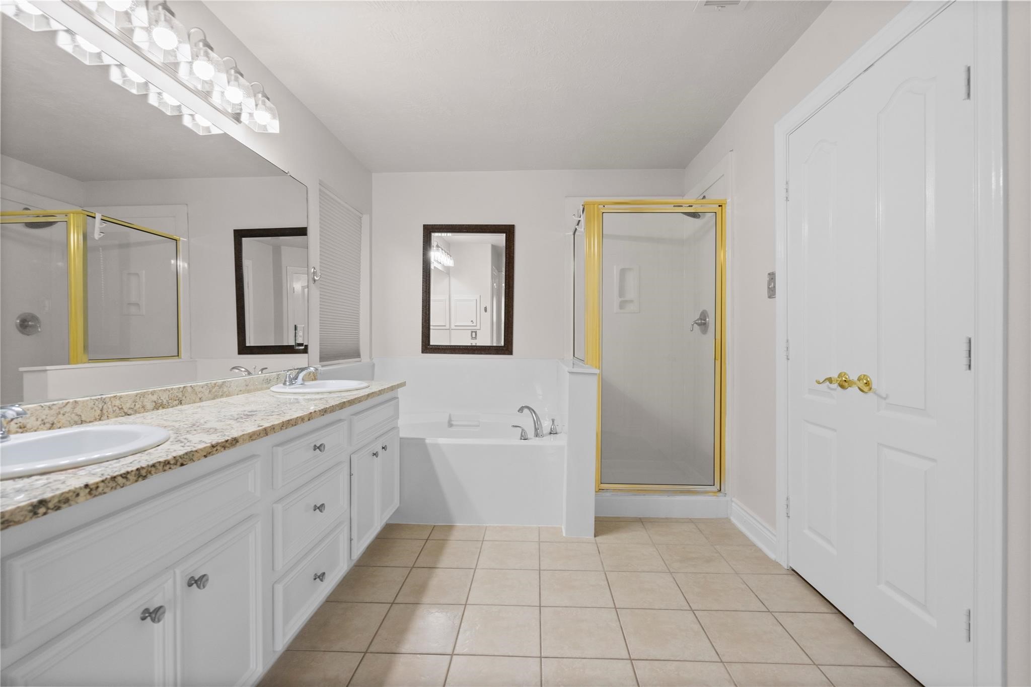 12222 Walden Road Property Photo 8