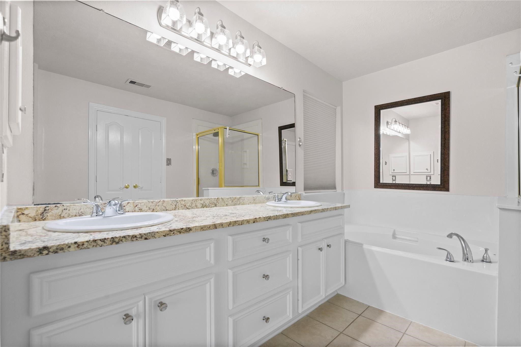 12222 Walden Road Property Photo 9