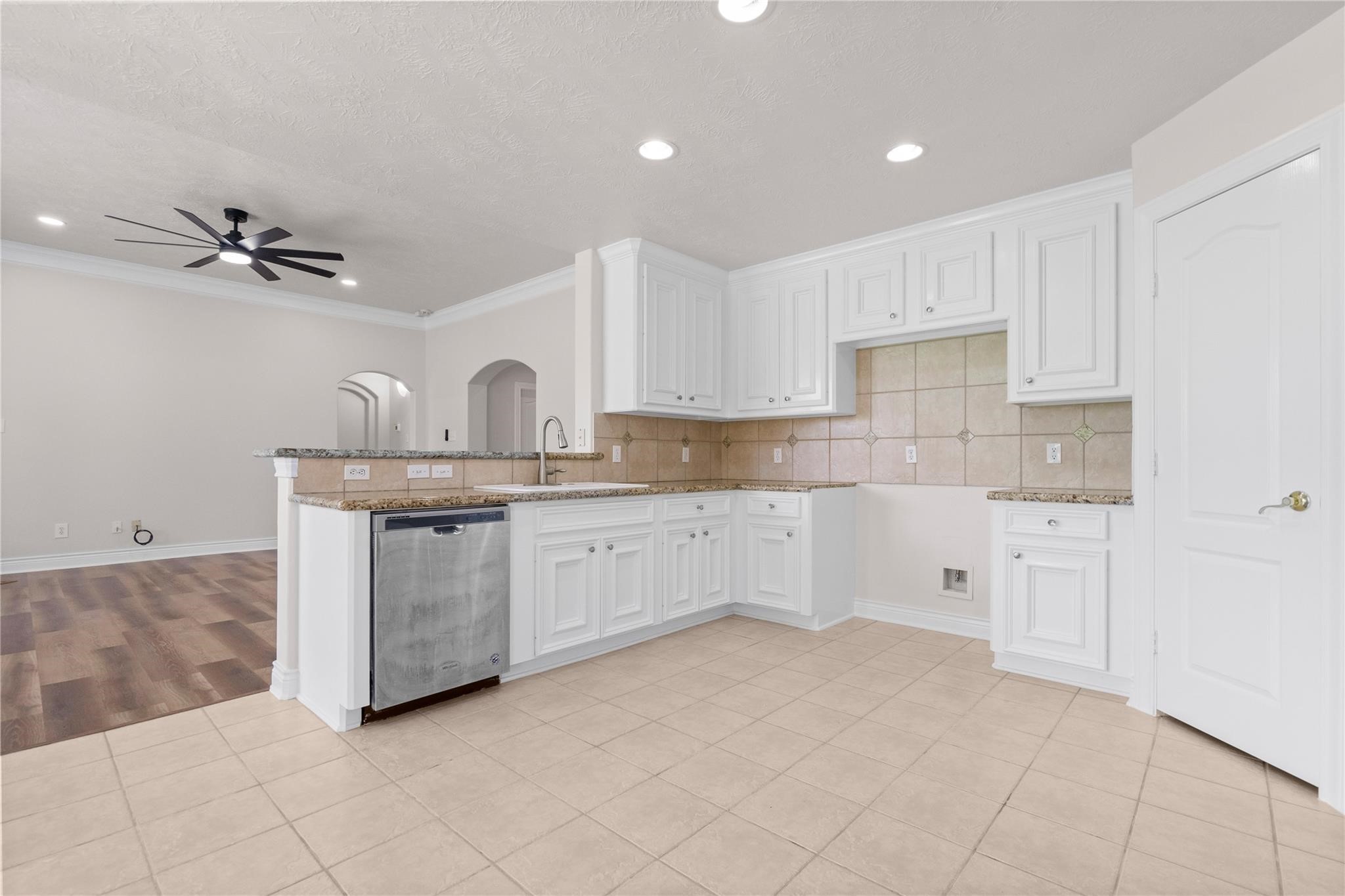 12222 Walden Road Property Photo 13