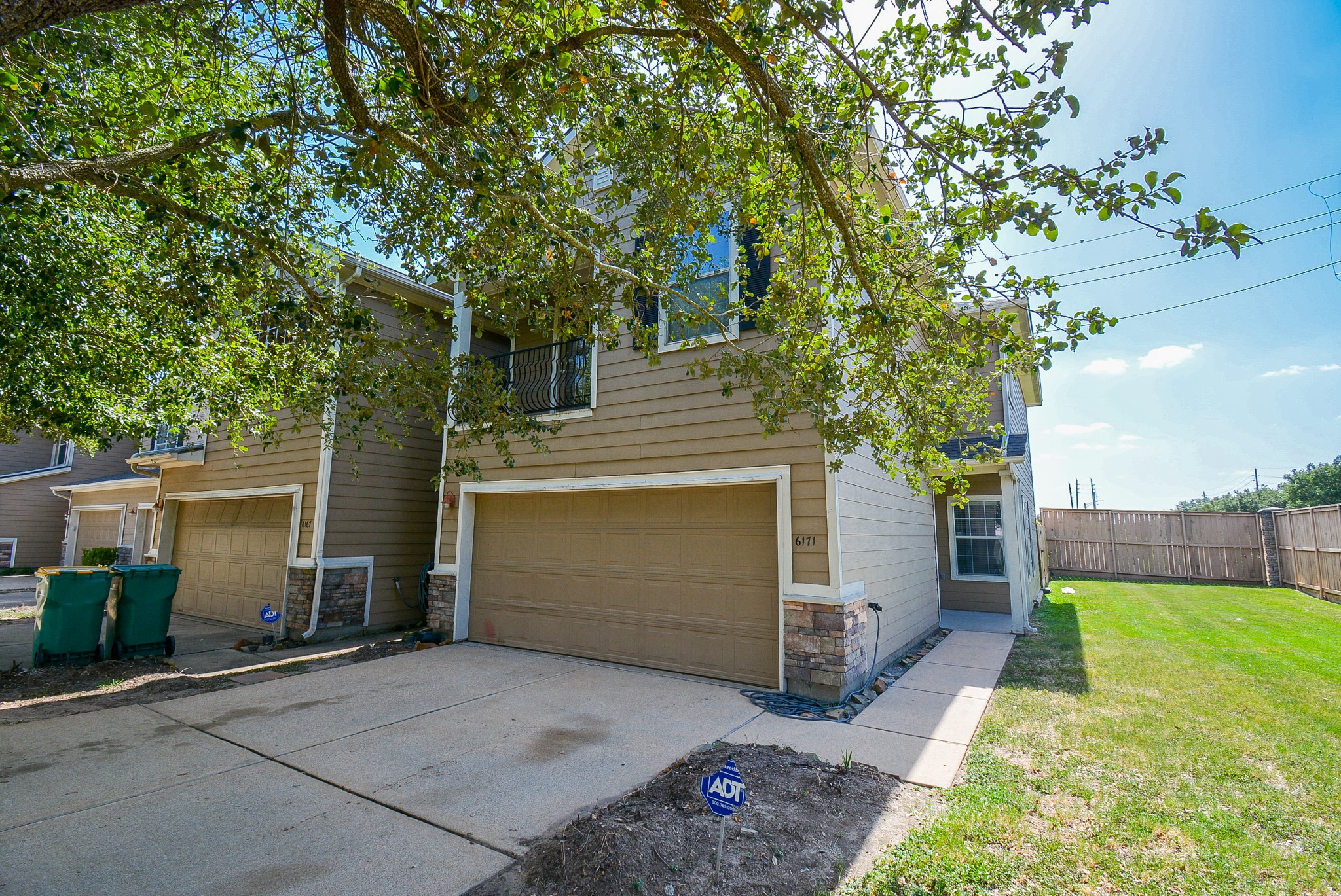 6171 Yorktown Meadow Lane Property Photo 2