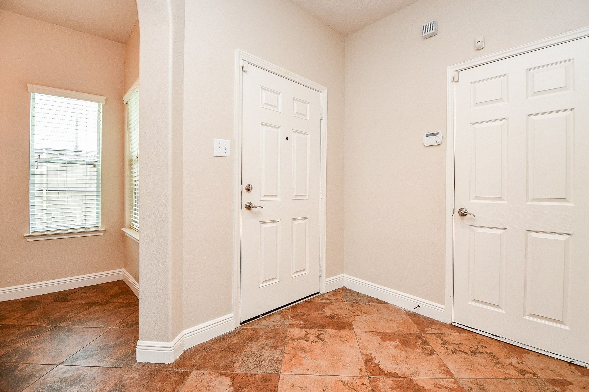 6171 Yorktown Meadow Lane Property Photo 4
