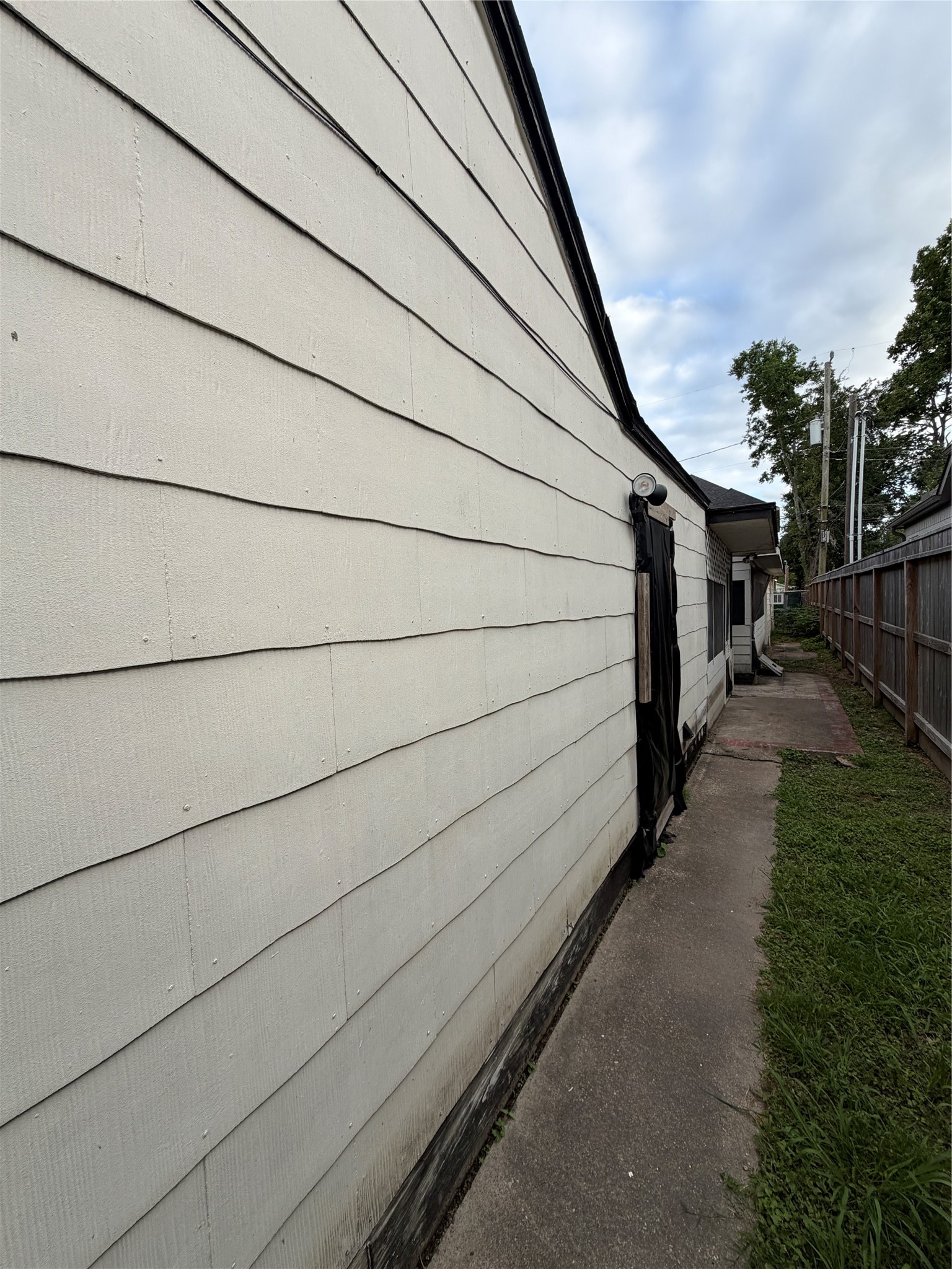 6501 Schiller Street Property Photo 2