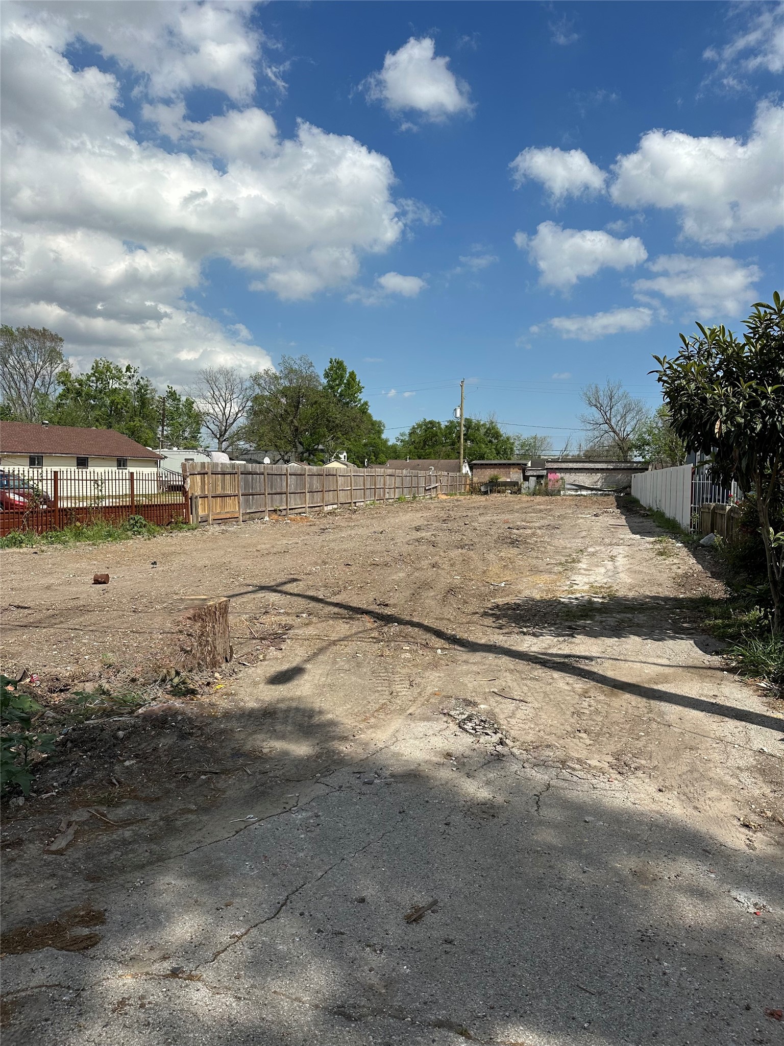 3017 Golfcrest Boulevard Property Photo 5
