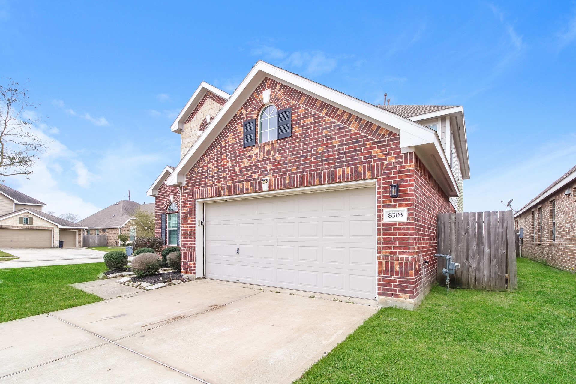 8303 Egret Bay Circle Property Photo 2