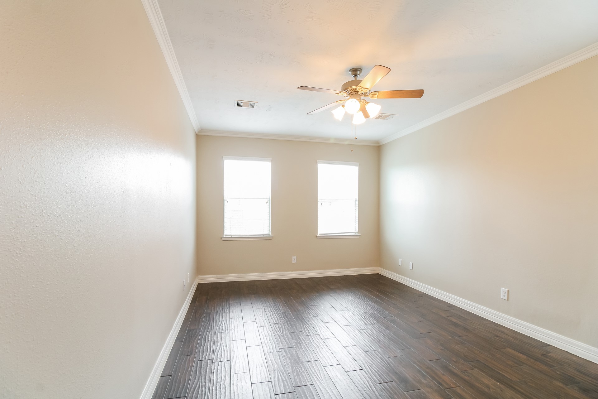 8303 Egret Bay Circle Property Photo 5