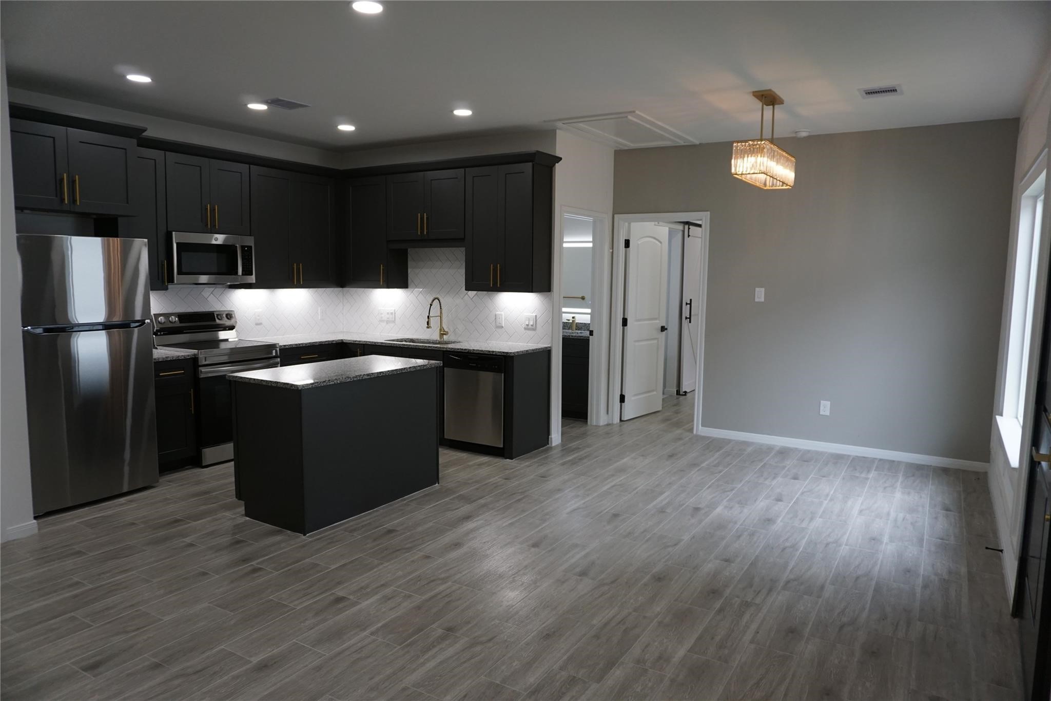 11553 Persimmons Property Photo 6
