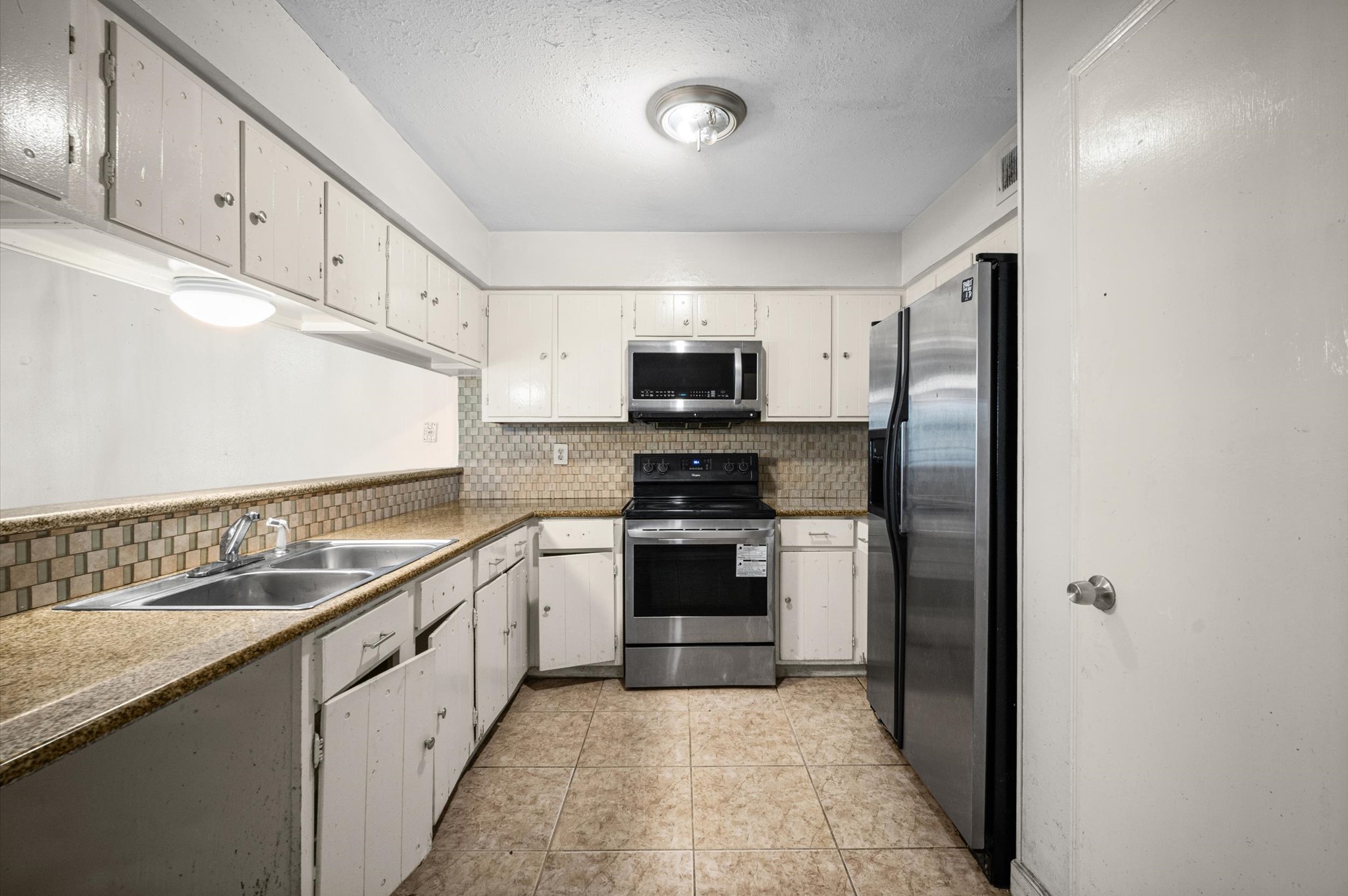5618 Easthampton Drive C Property Photo 9