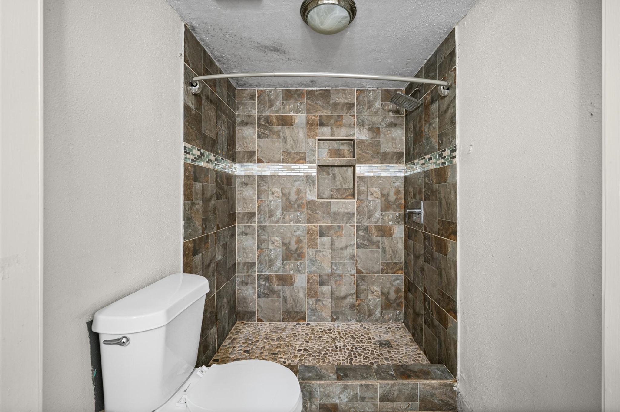5618 Easthampton Drive C Property Photo 17