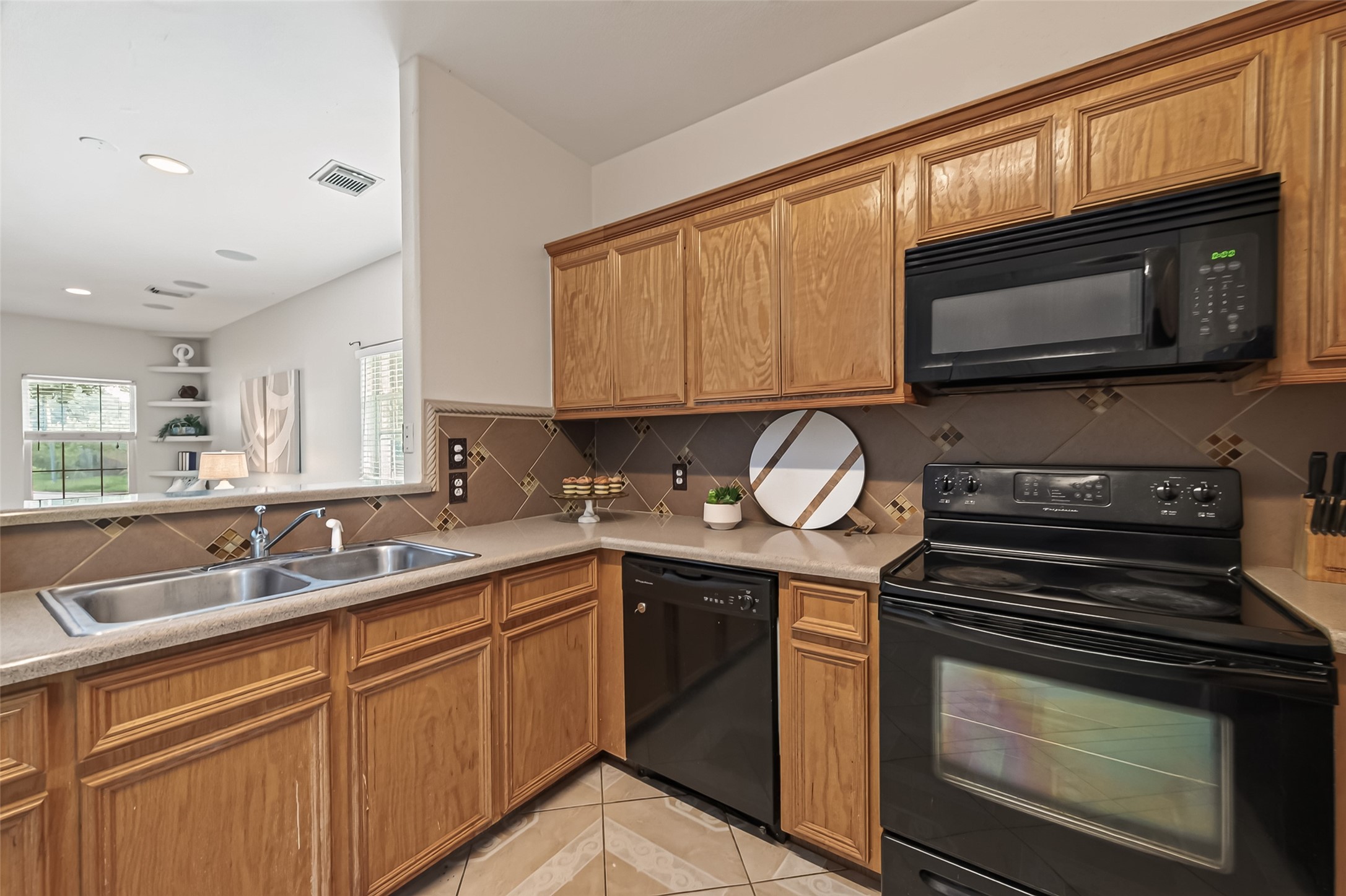 18826 Reynolds Park Drive Property Photo 10