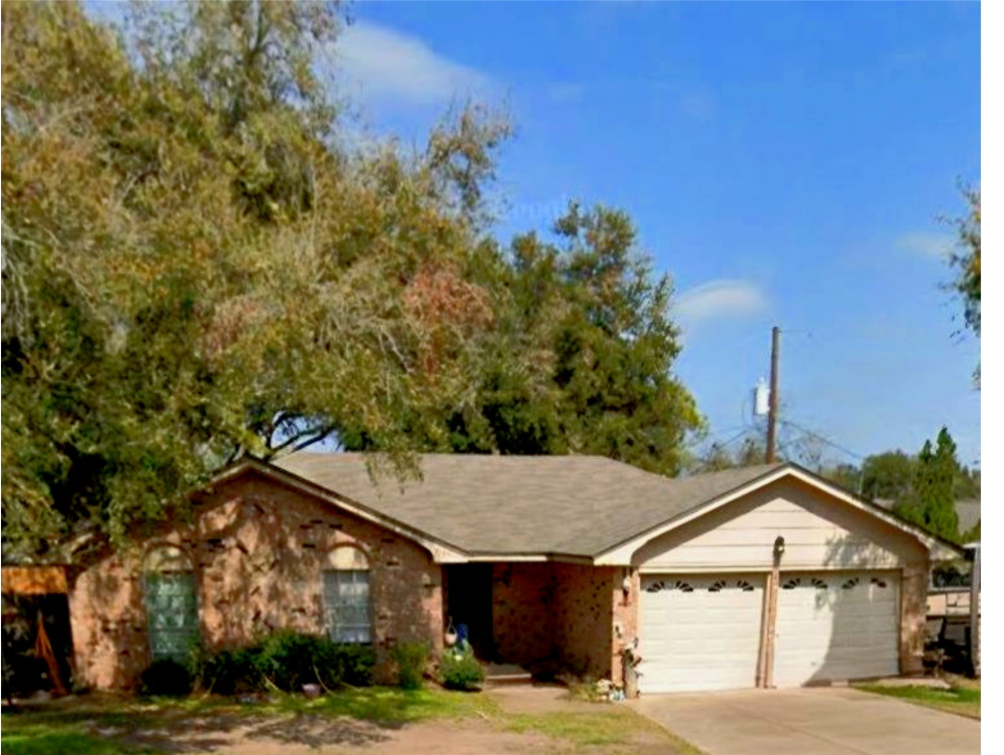 315 University Street Property Photo