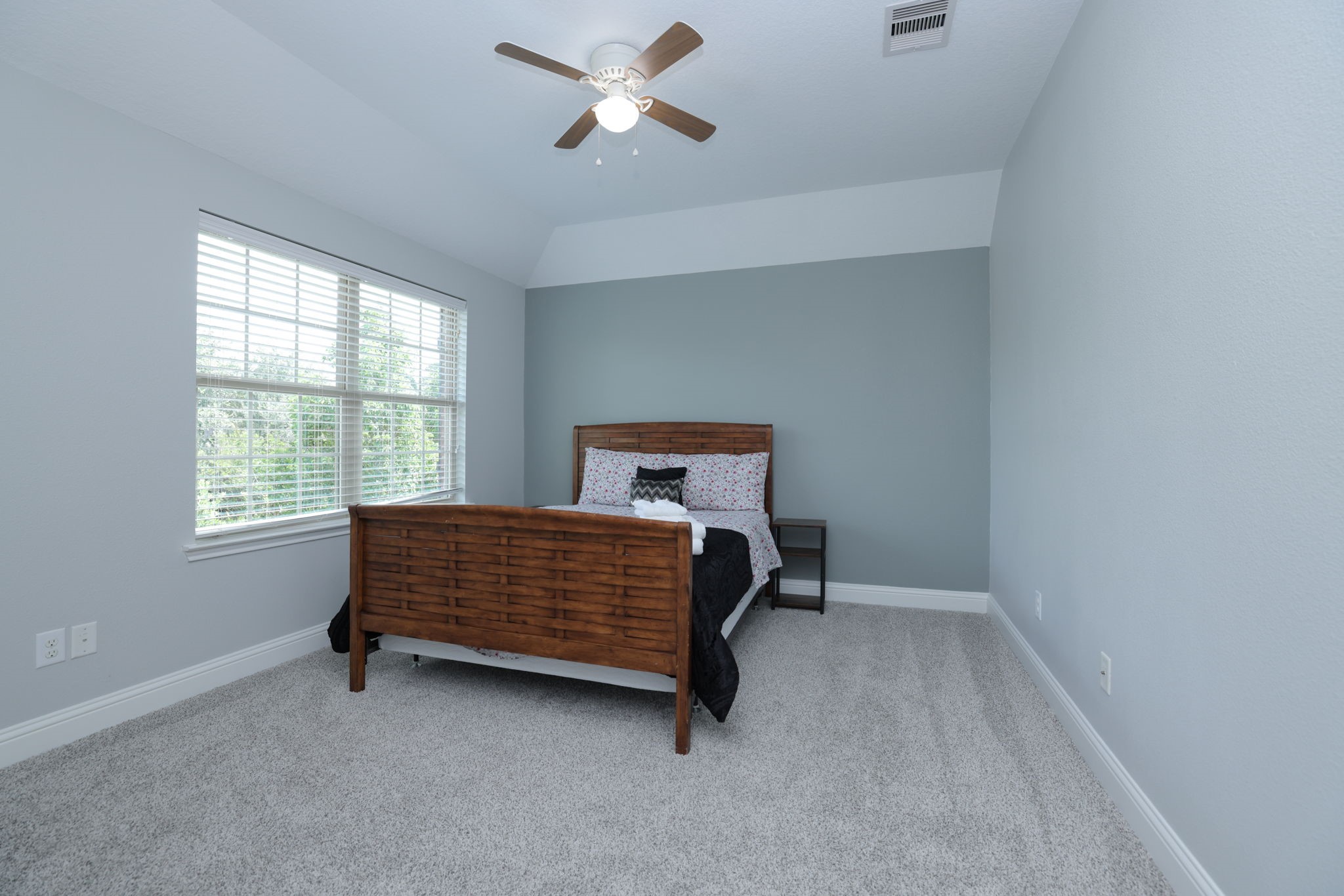 19 Canterborough Place Property Photo 28