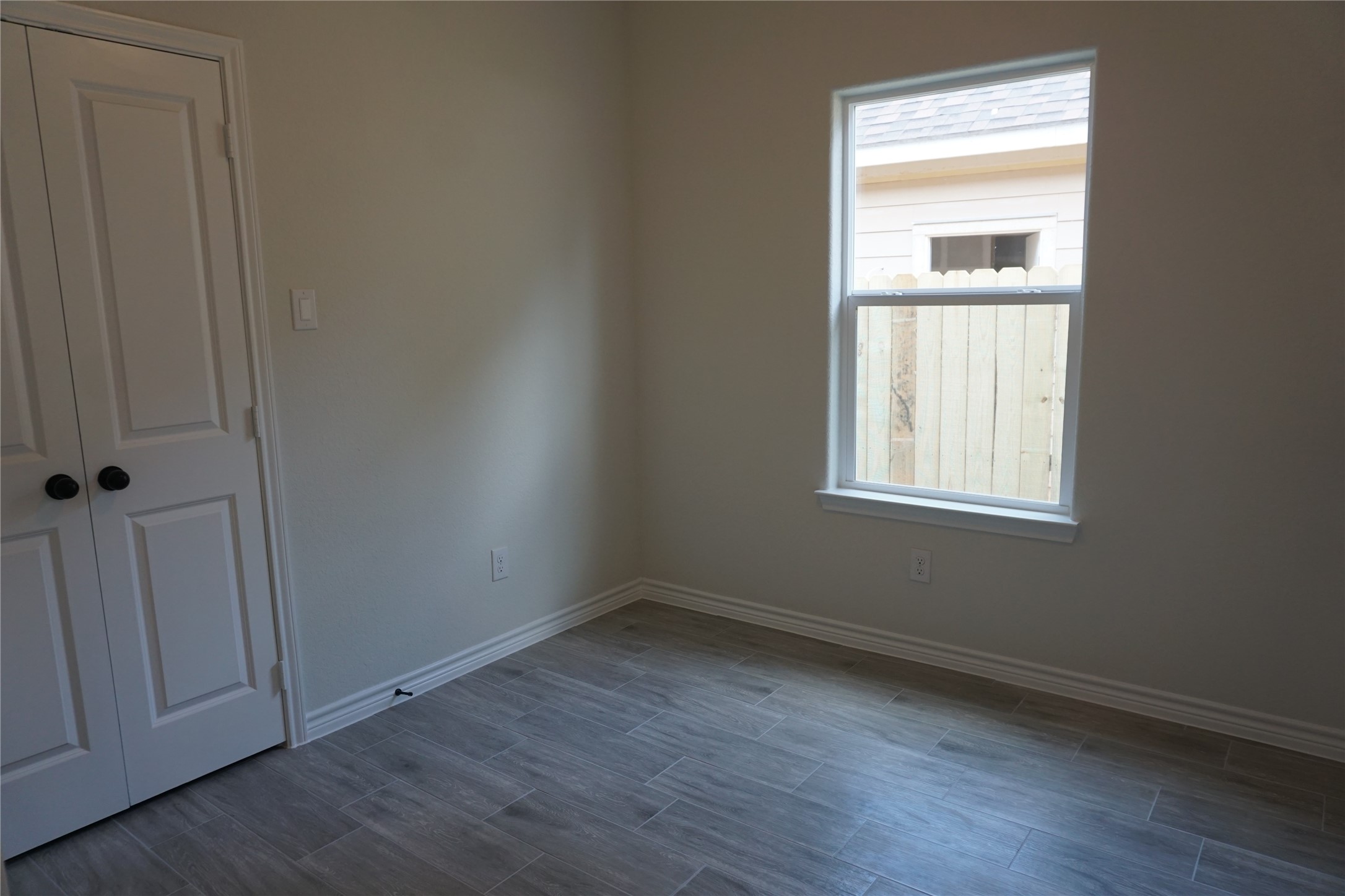 9585 Darkwood Property Photo 12