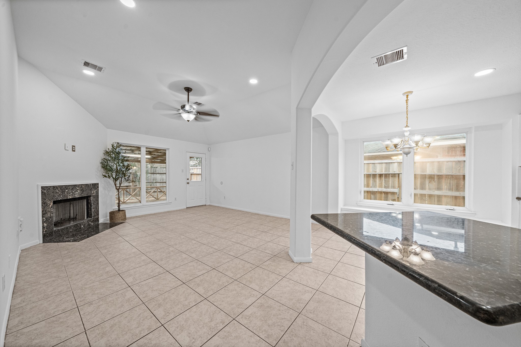 5010 E Newpark Drive Property Photo 11