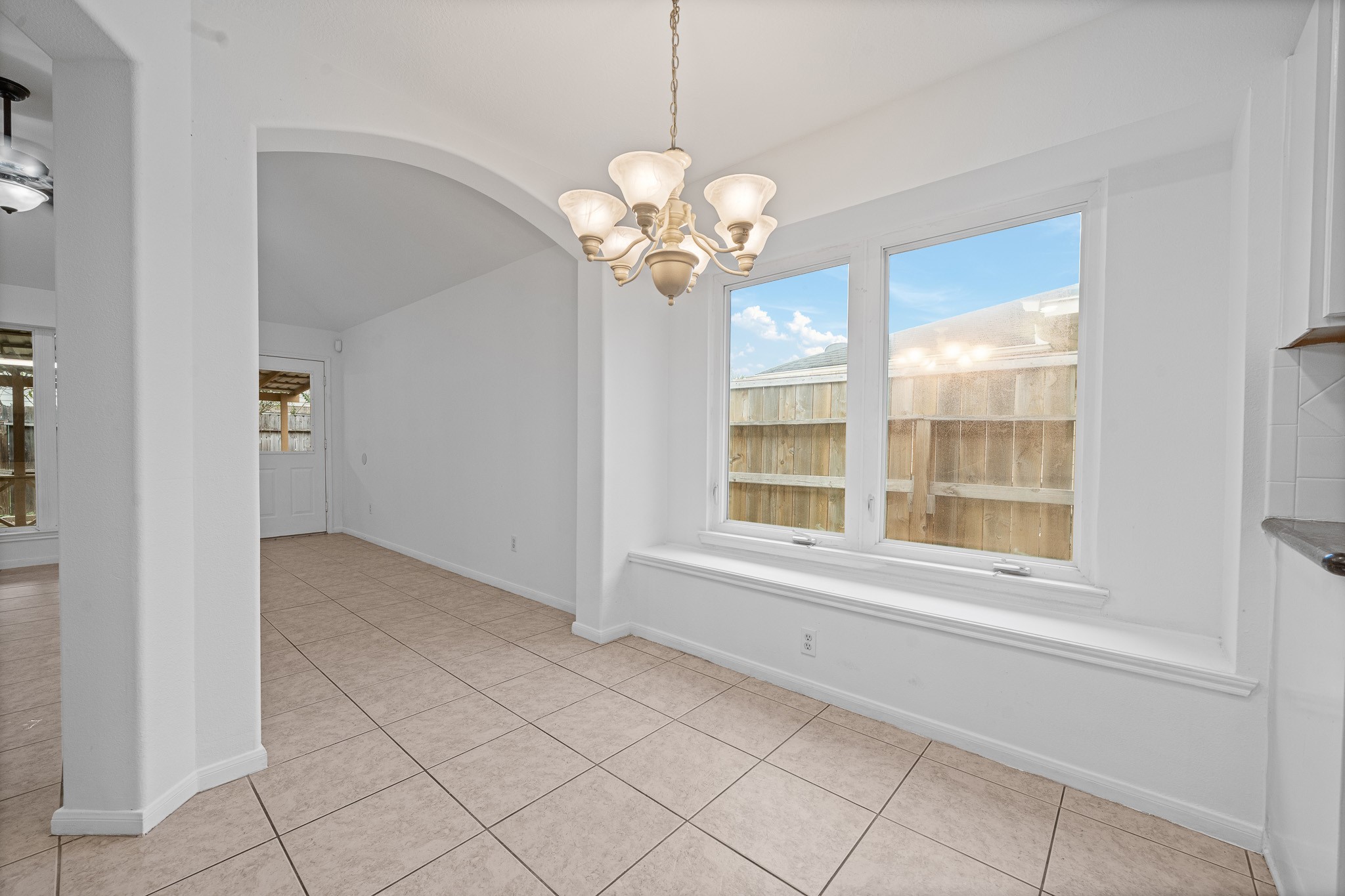 5010 E Newpark Drive Property Photo 16