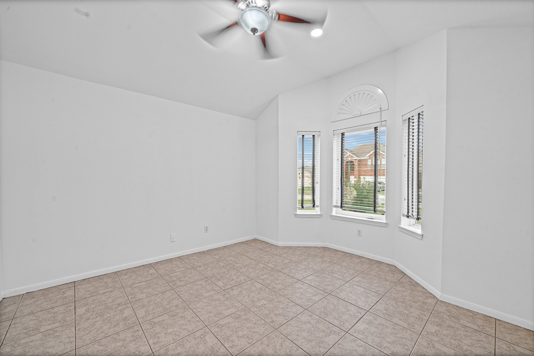 5010 E Newpark Drive Property Photo 19