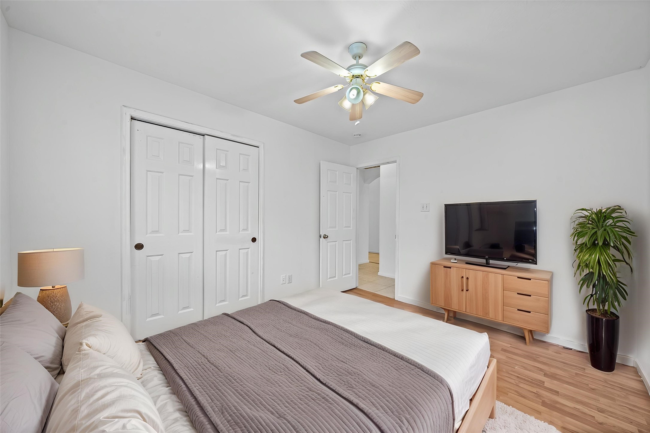 5010 E Newpark Drive Property Photo 24