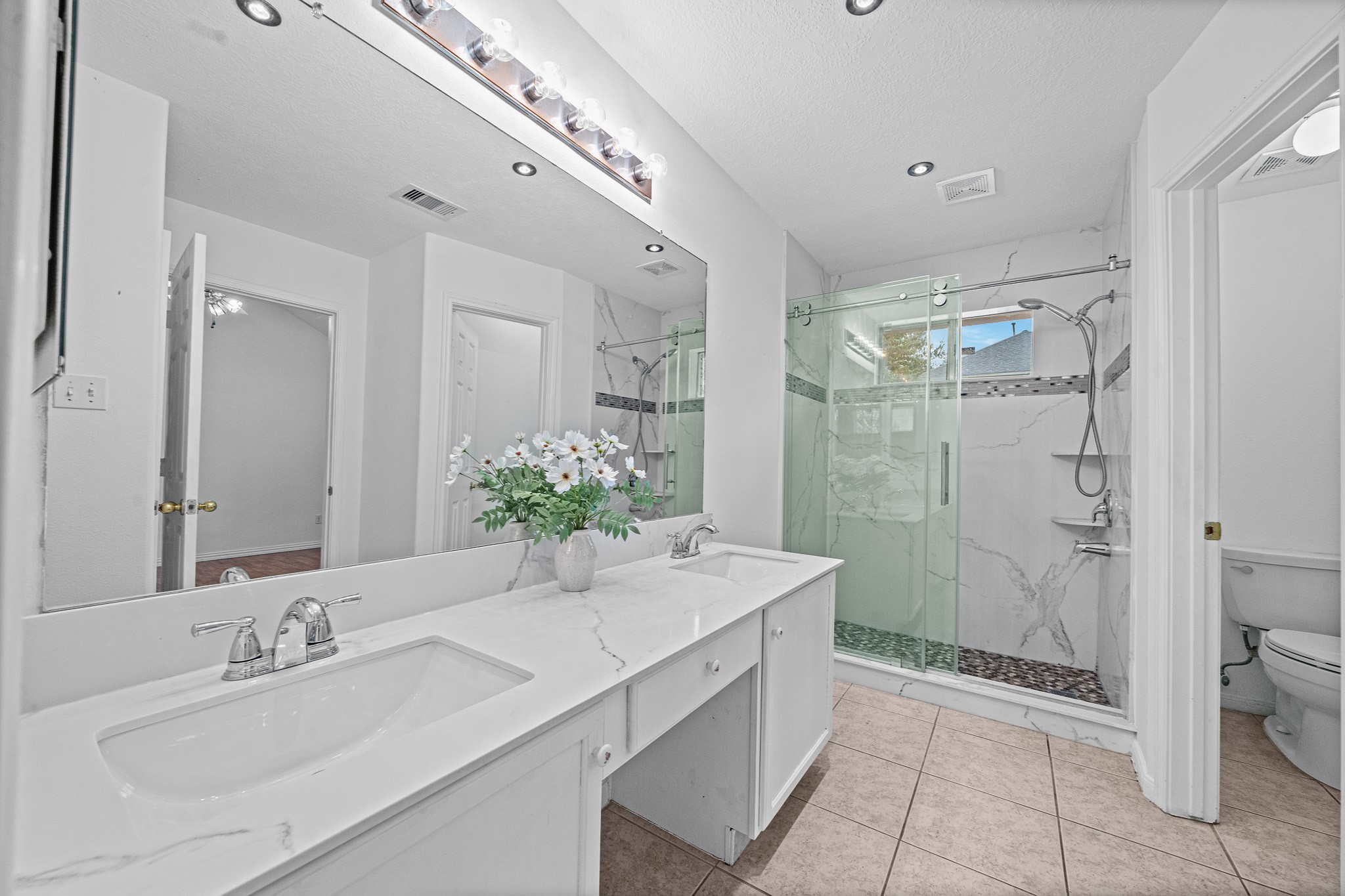 5010 E Newpark Drive Property Photo 33
