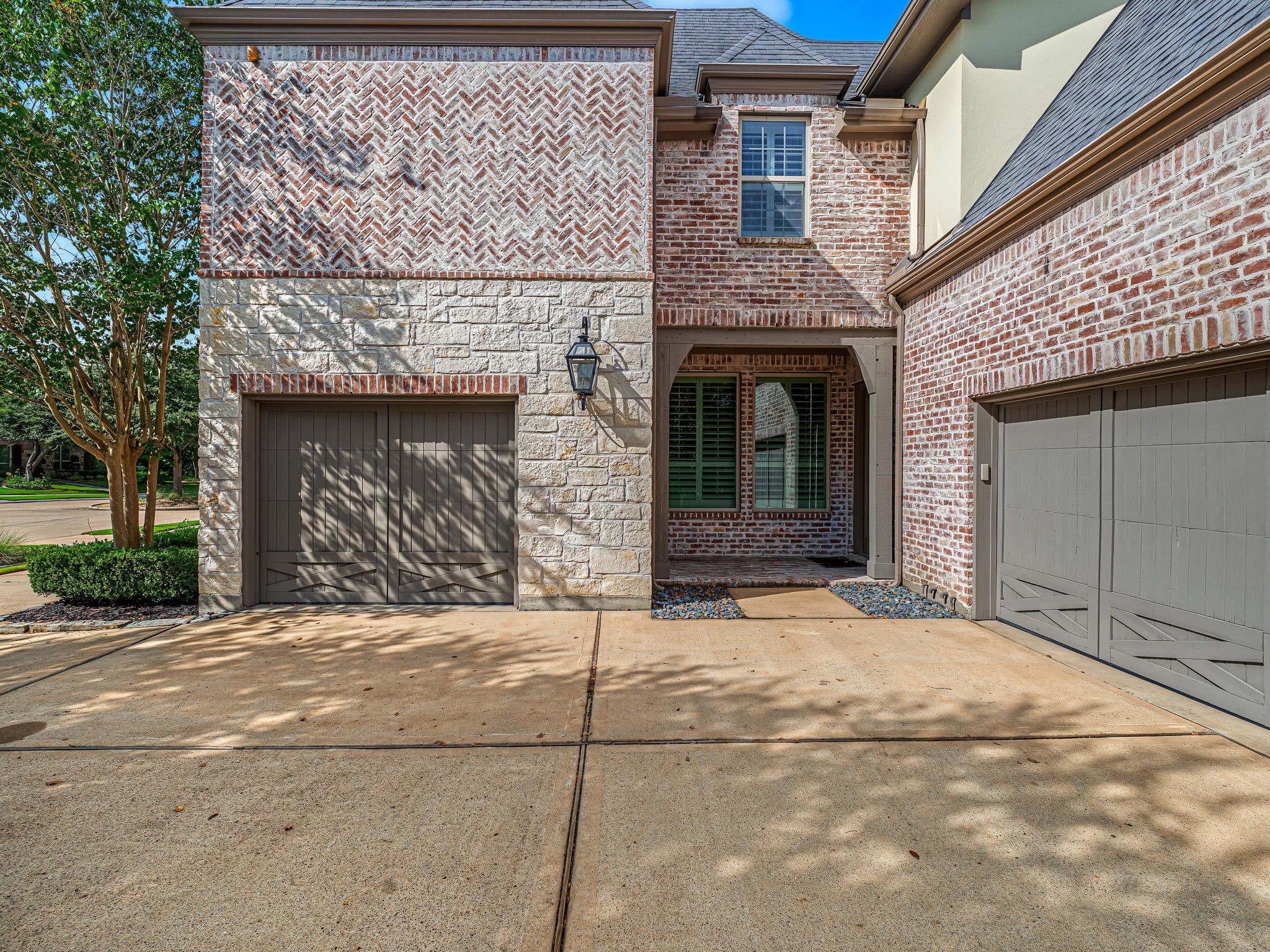 5407 Fleming Rock Lane Property Photo 6