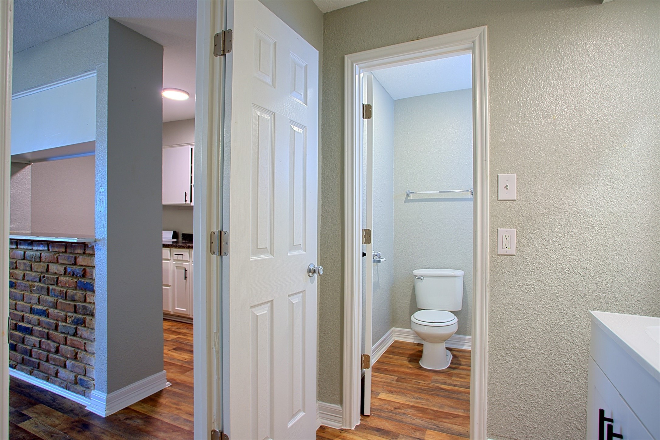 1419 Hawthorne 27 Property Photo 4