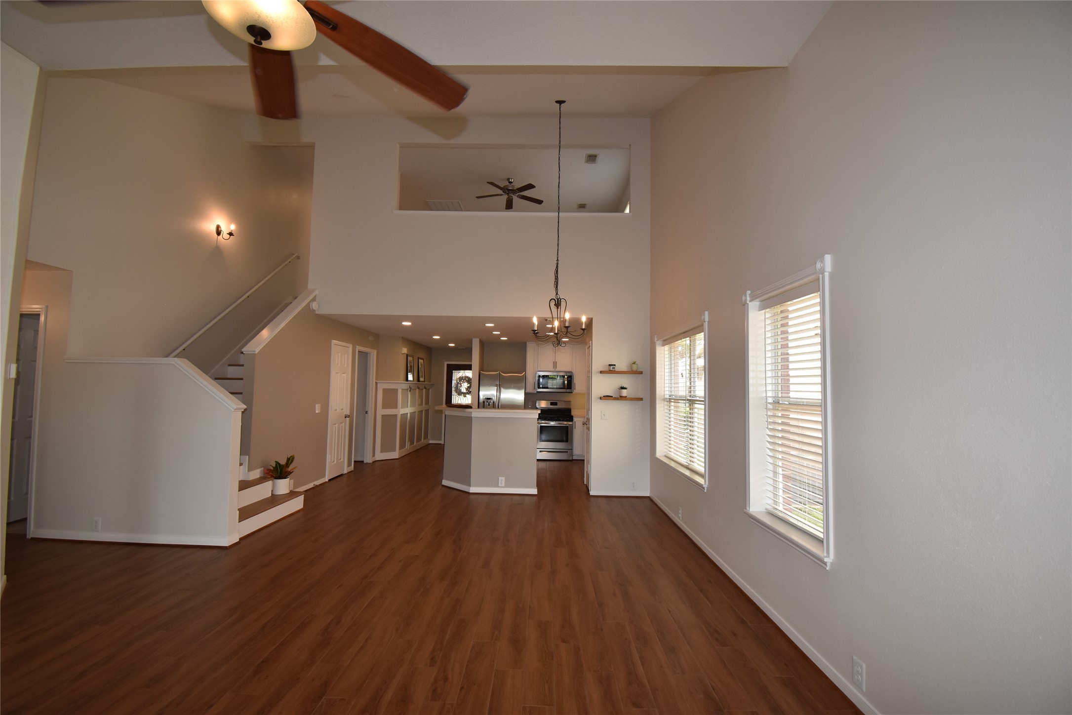 17611 Hoover Gardens Drive Property Photo 15