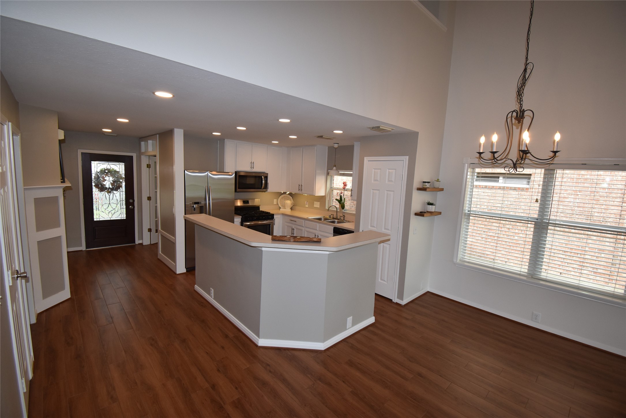 17611 Hoover Gardens Drive Property Photo 16